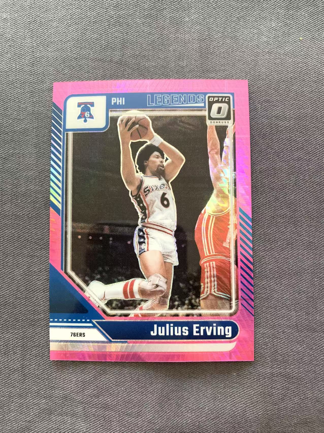 2024-25 Panini Donruss Optic Julius Erving 朱利叶斯 欧文 76人 传奇 杜蕾斯OP 粉棱镜折 卡品如图 龙鳞折 戴戴