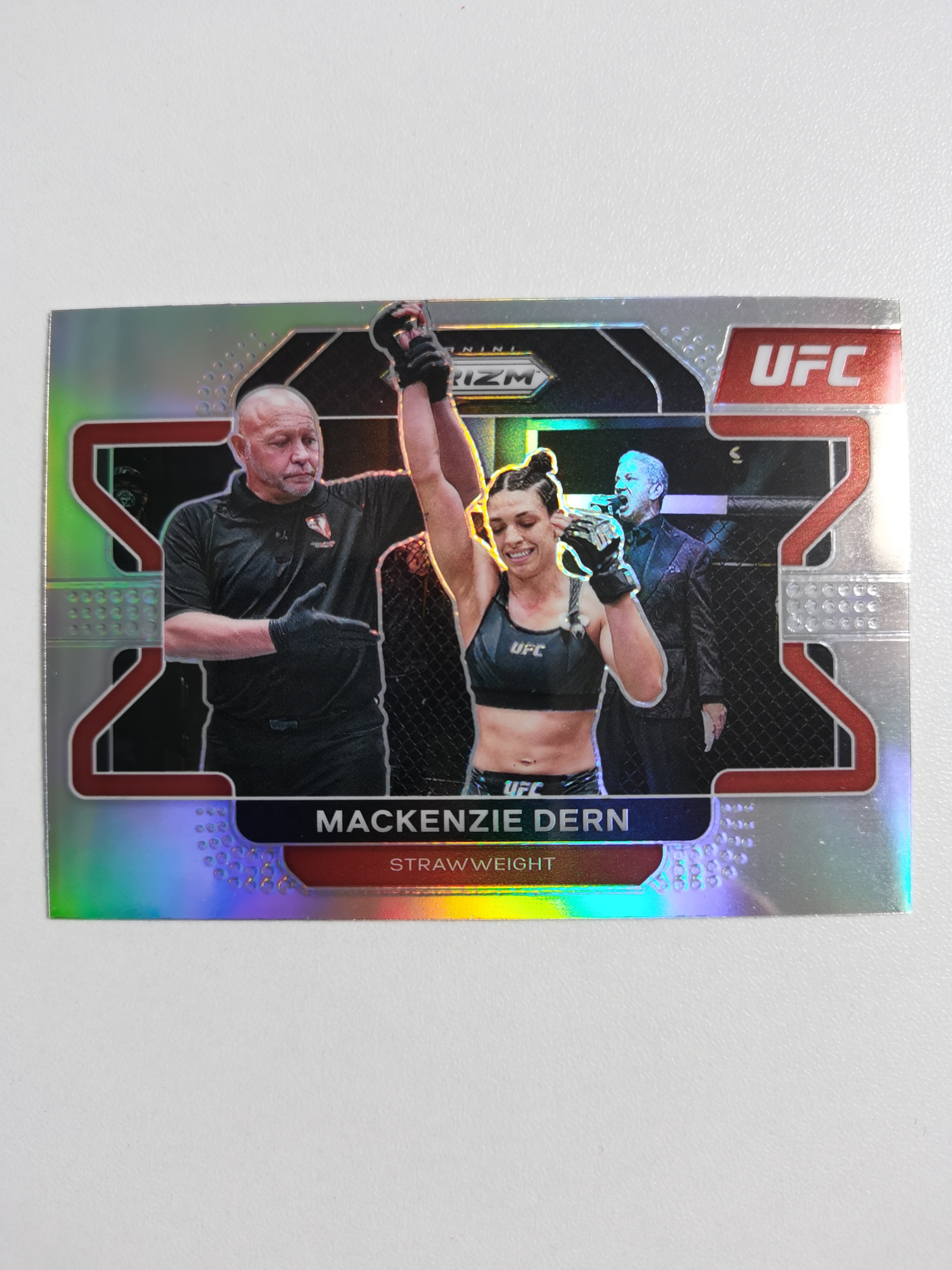 2022 Panini Prizm Mackenzie Dern 麦肯齐德恩 UFC 银折 收藏凑套 卡品如图 免费代拍(CLB009)