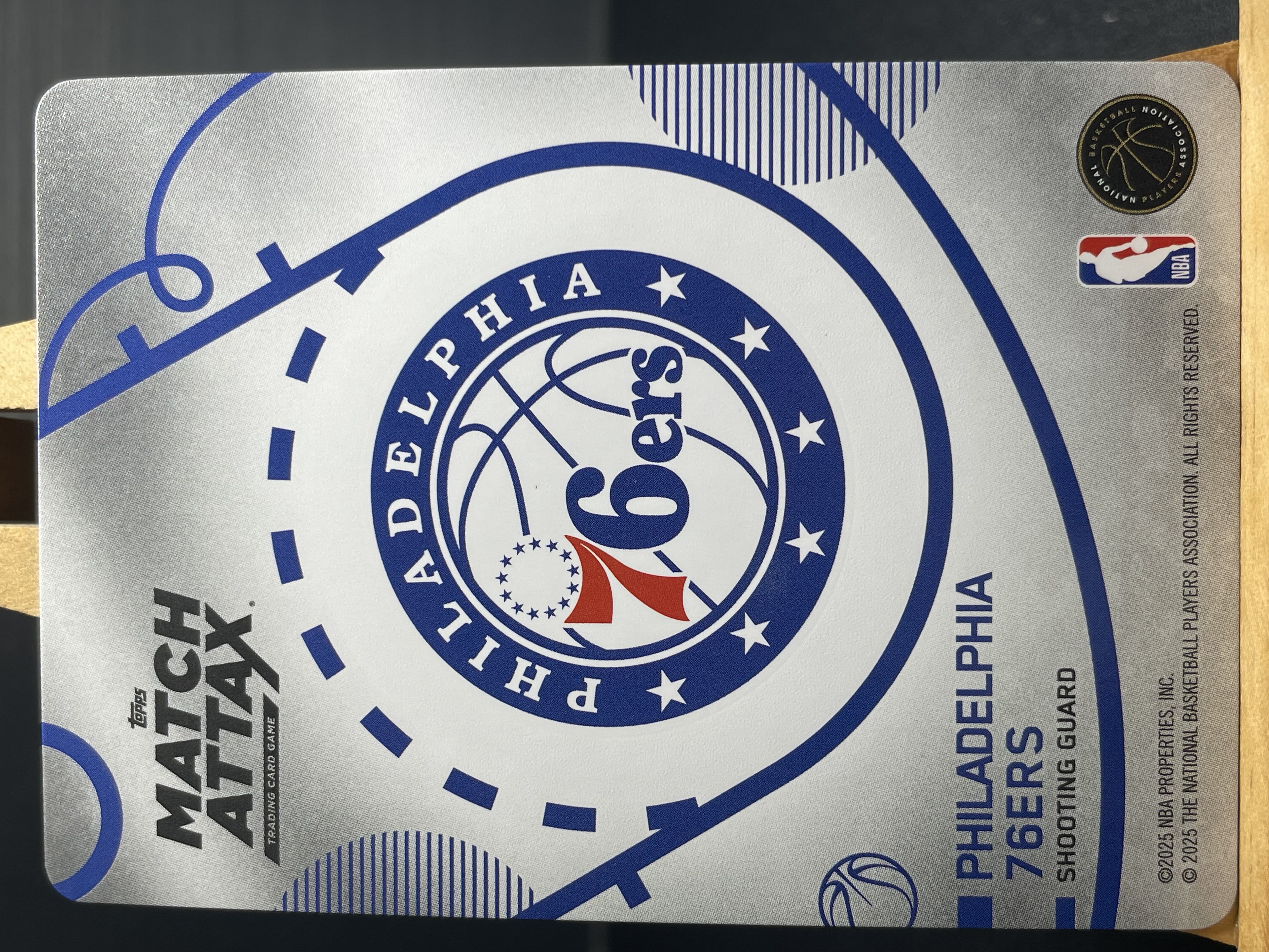 (T3) 2025 TOPPS 折射 贾里德 麦凯恩 76人 实卡好看 收藏凑套必备 卡品如图!!!