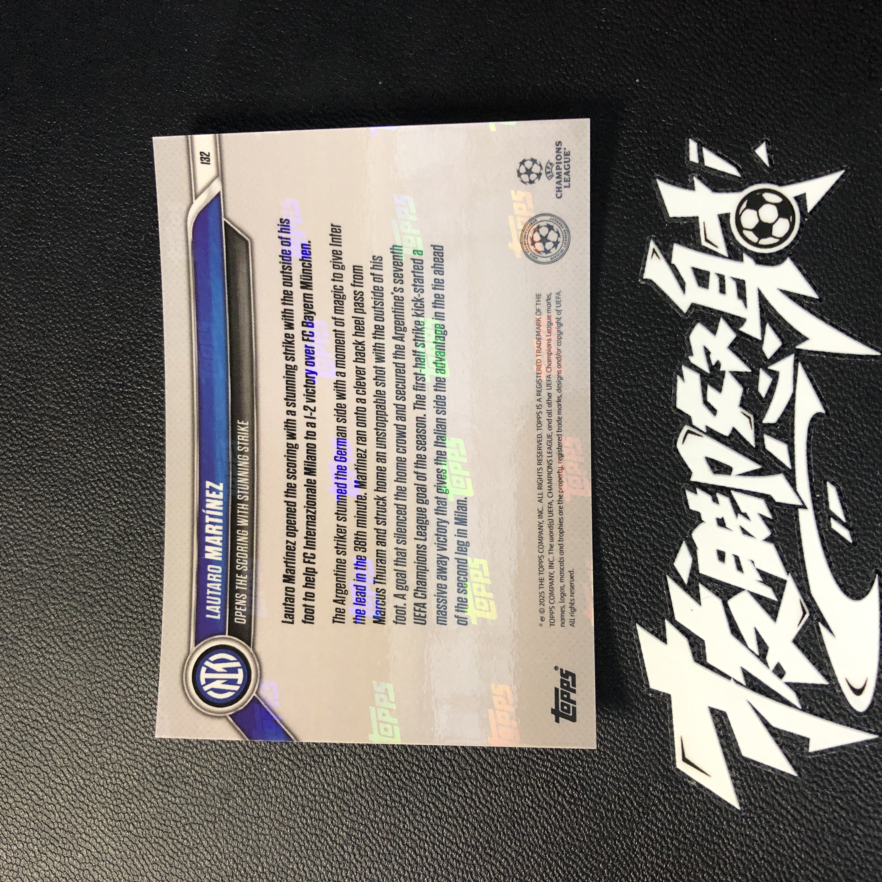 【拔脚代卖】2025 Topps Now UEFA 欧冠 劳塔罗 马丁内斯 Lautaro Martínez 国际米兰 用外脚背远射破门 时刻 纪念 国米队长收藏必备 瑕疵如图|拔脚沙漠BH26
