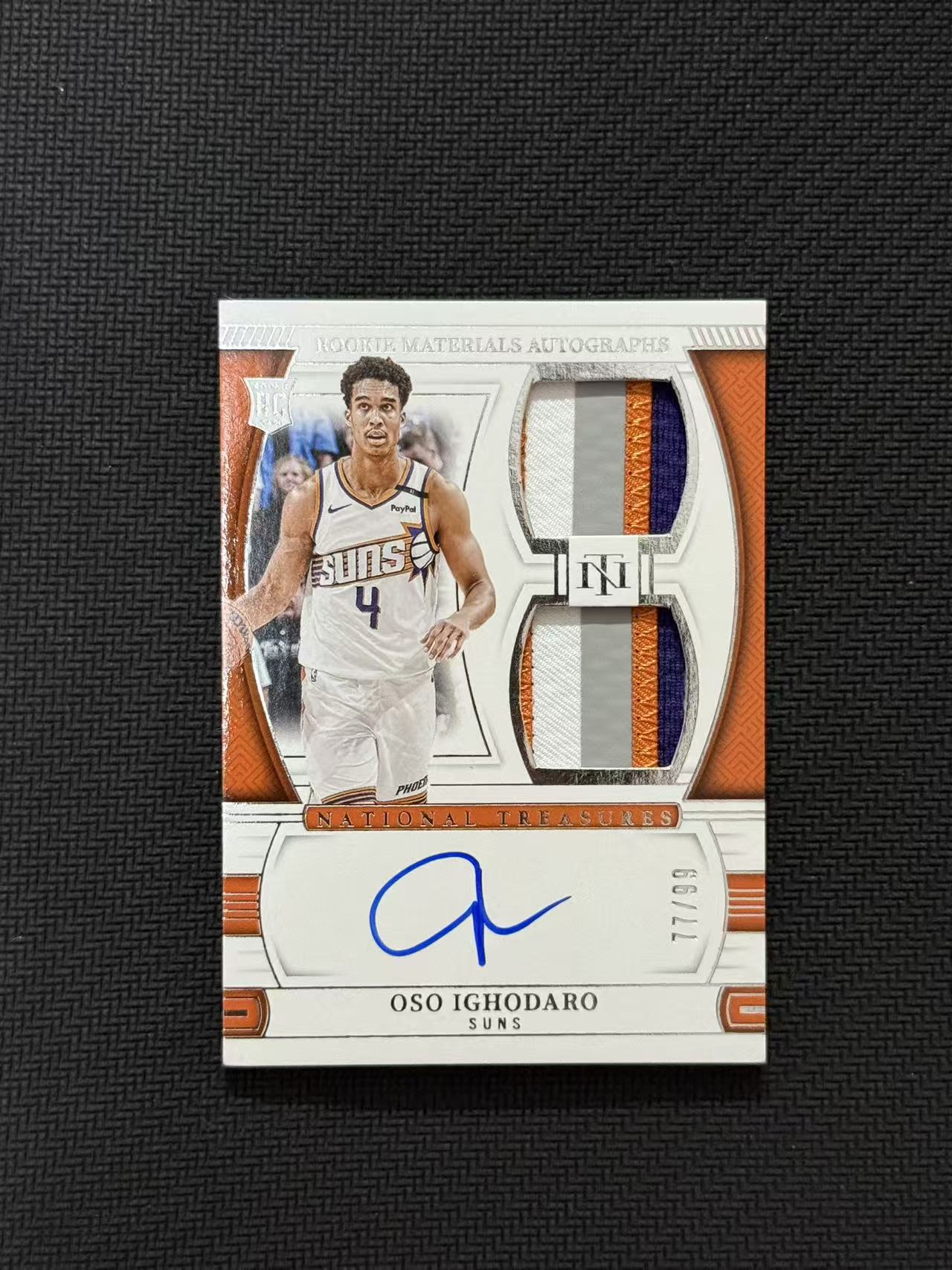 2024-25 Panini National Treasures Oso Ighodaro RC 国宝 太阳 奥索 伊戈达罗 新秀 77/99编 RPA 签字 卡签 双窗 卡品如图 老公DR
