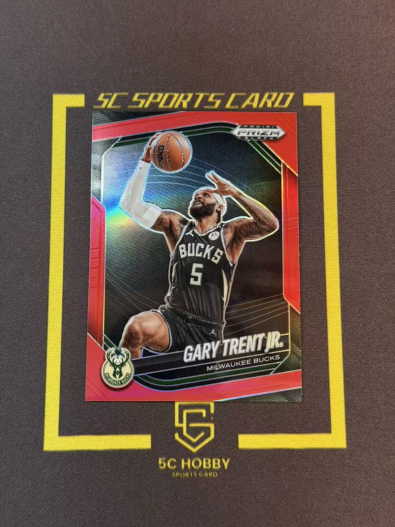 2024-25 Panini Prizm Black Gary Trent Jr. 小加里特伦特 雄鹿 红折/299编【零壹小卡】wn