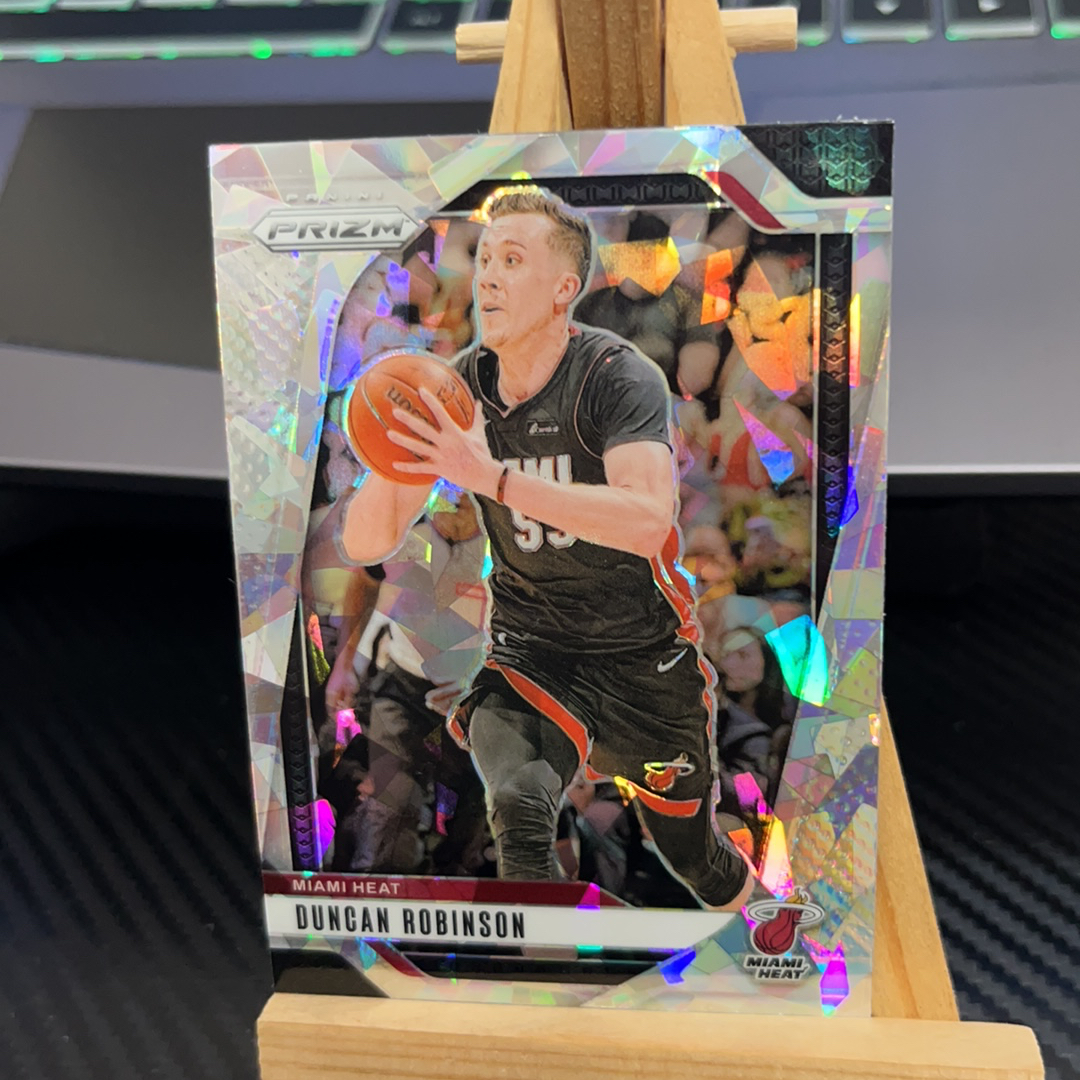 2024-25 Panini Prizm Duncan Robinson 邓肯 鲁滨逊 热火 银碎冰 银折 折射 prizm系列 pz 卡品如图 凑图必备 值得收藏! 免费代卖!
