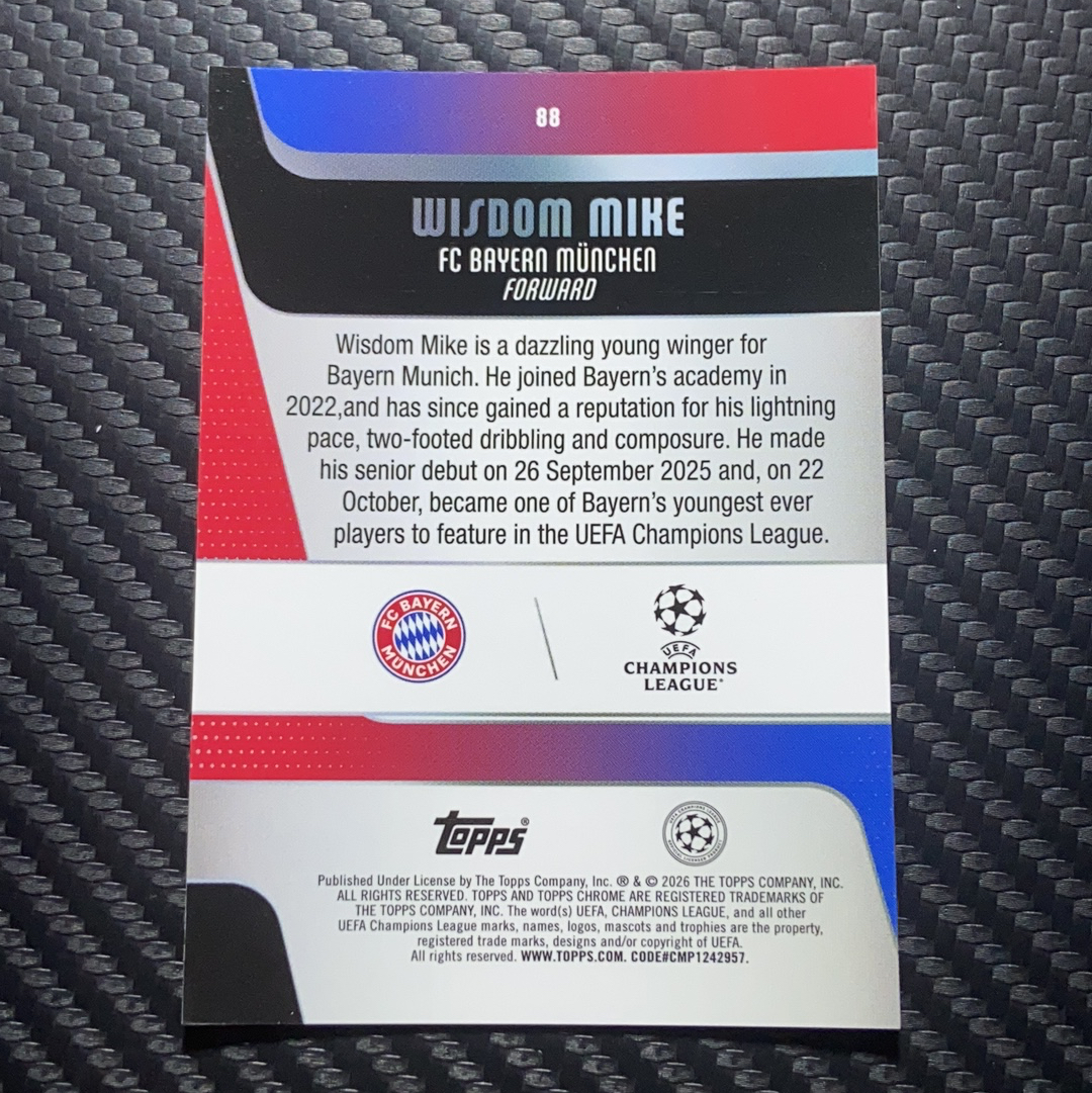 【小牛代拍】2025-26 Topps Chrome Wisdom Mike RC 欧战TC 威兹德姆 迈克 拜仁慕尼黑 64/75编 紫折 RC新秀 卡尔凯恩队友 卡品如图(安布)