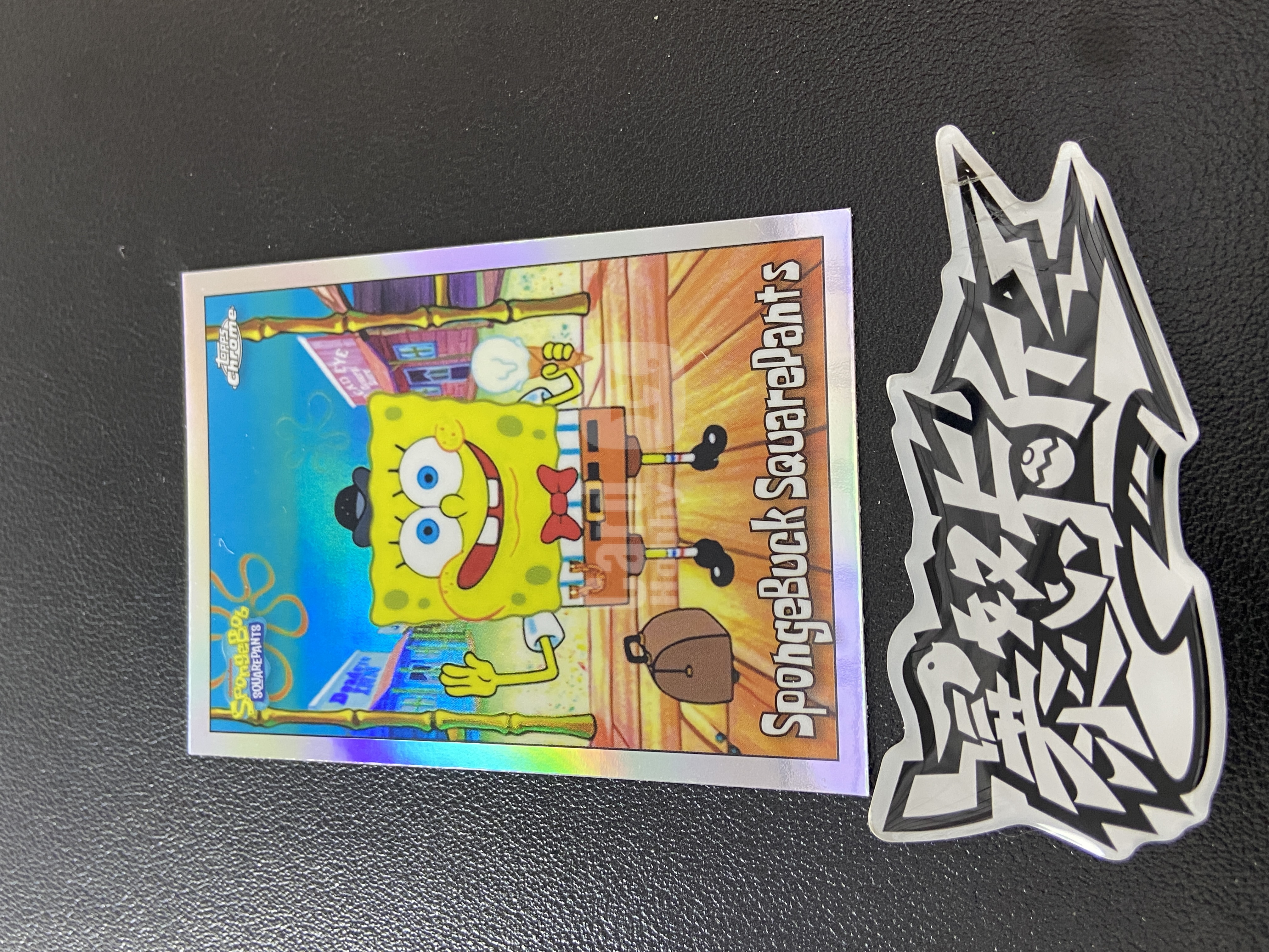 【暴怒代卖】2025 Topps Chrome 海绵宝宝 SpongeBob 25周年 元年 TC Spongebob Squarepants 海绵宝宝 正银折 收藏必备 瑕疵如图｜暴怒汤白F8