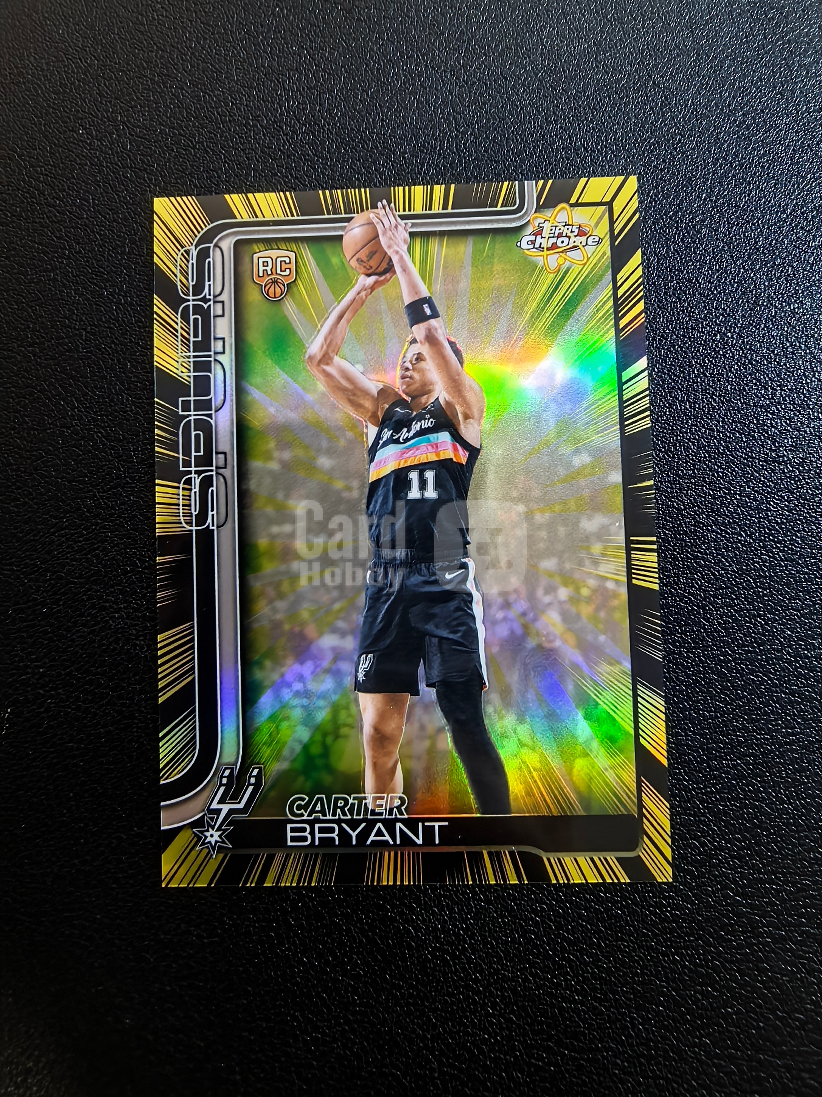2025-26 Topps Chrome Update Carter Bryant RC 马刺 卡特布莱恩特 新秀RC base 闪耀新秀 大比例 SSP 黑金折 折射 实卡精美 卡品如图 七哥