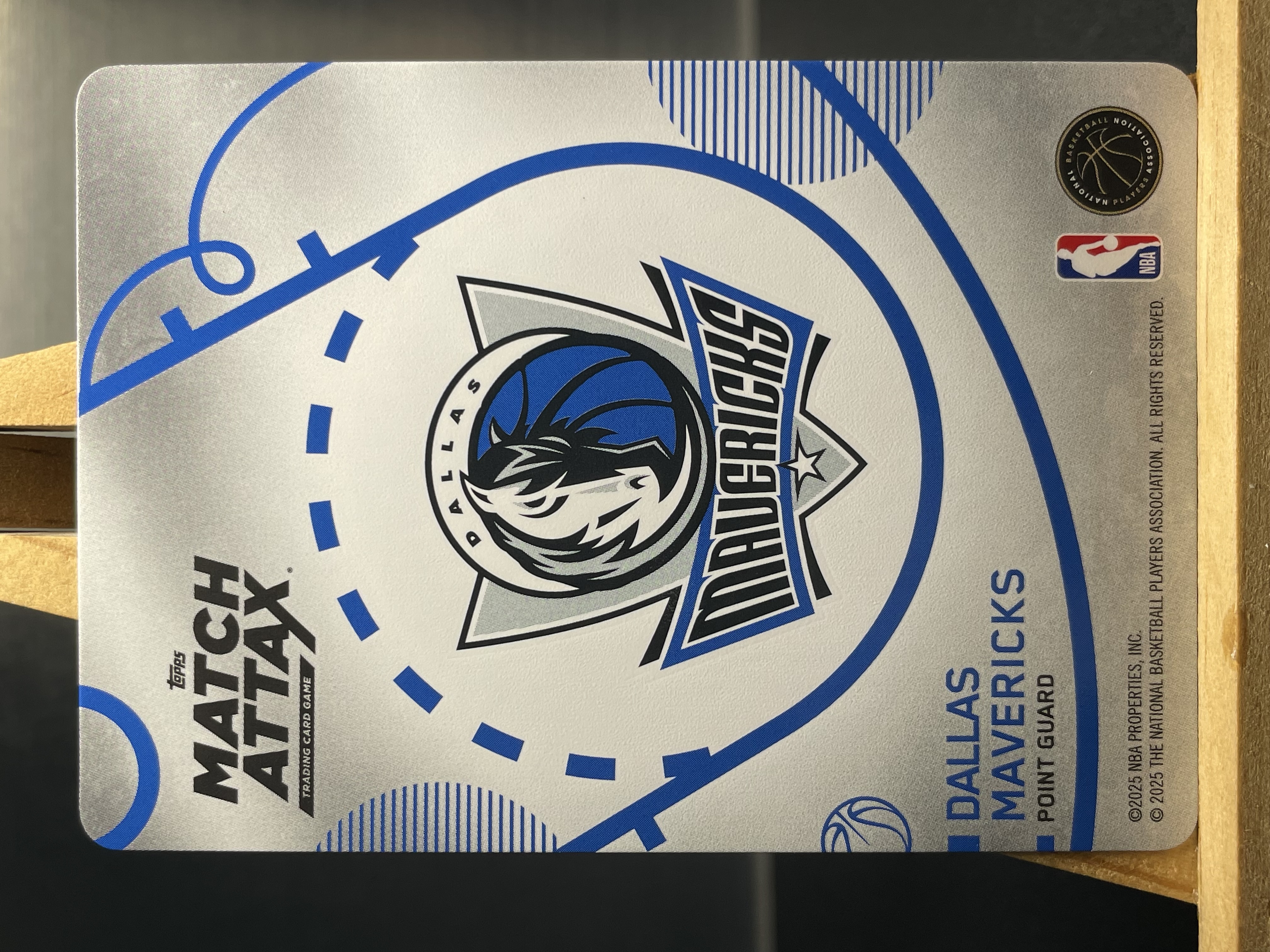 (A11) 2025 Topps 折射 欧神仙 凯里 欧文 独行侠 近期大热球星 收藏凑套必备 卡品如图 !!!