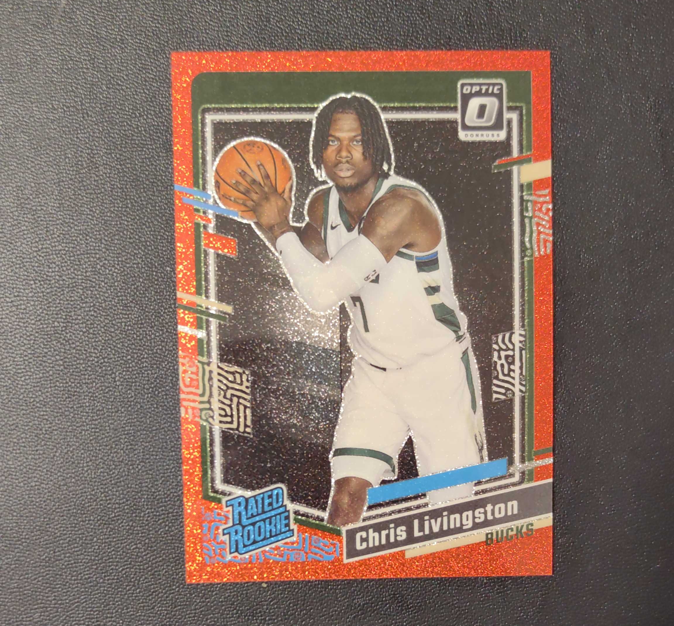 2023-24 Panini Donruss Chris Livingston 杜蕾斯OP 雄鹿 利文斯顿 新秀RC 75编 红碎闪折 东契奇 sga 库里 文班亚马 詹姆斯