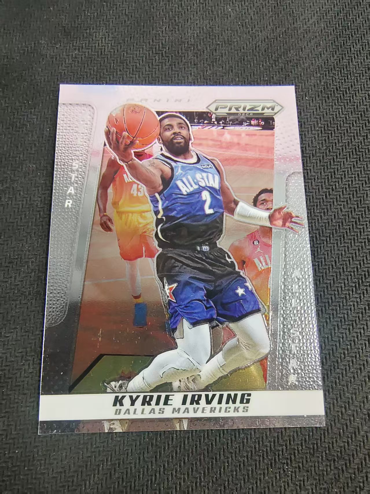 【可合并,不累计】2024-25 Panini Prizm deca Kyrie Irving 独行侠 凯里欧文 元年复刻 PZ 划痕 边角瑕疵 #269