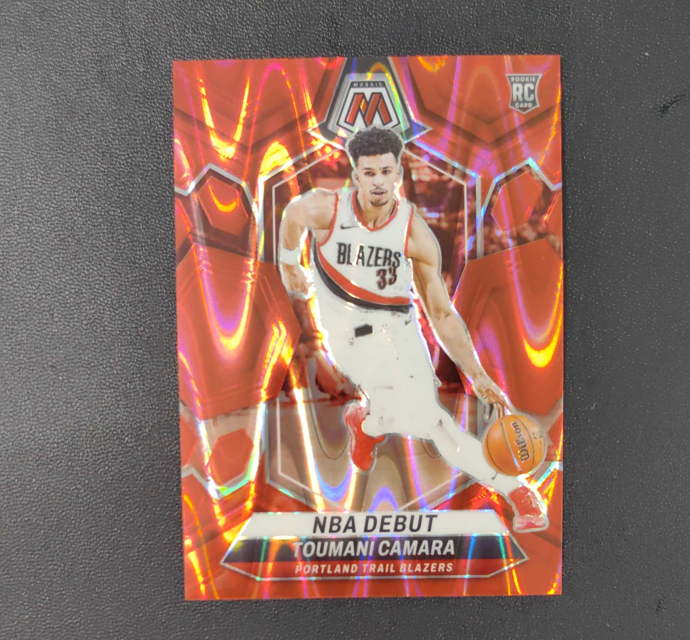 2023-24 Panini Mosaic Toumani Camara RC 图马尼 卡马拉 开拓者 RC新秀 红变形虫折 折射 299编 东契奇 sga 库里 文班亚马 詹姆斯 多张再拍