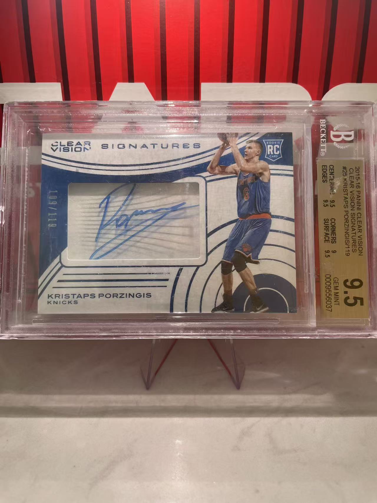 2015-16 Panini Clear Vision Kristaps Porzingis RC 【满天繁星】 波尔津吉斯 RC 波神 卡签 119编 胶片签 BGS9.5分 好卡 老鹰 尼克斯