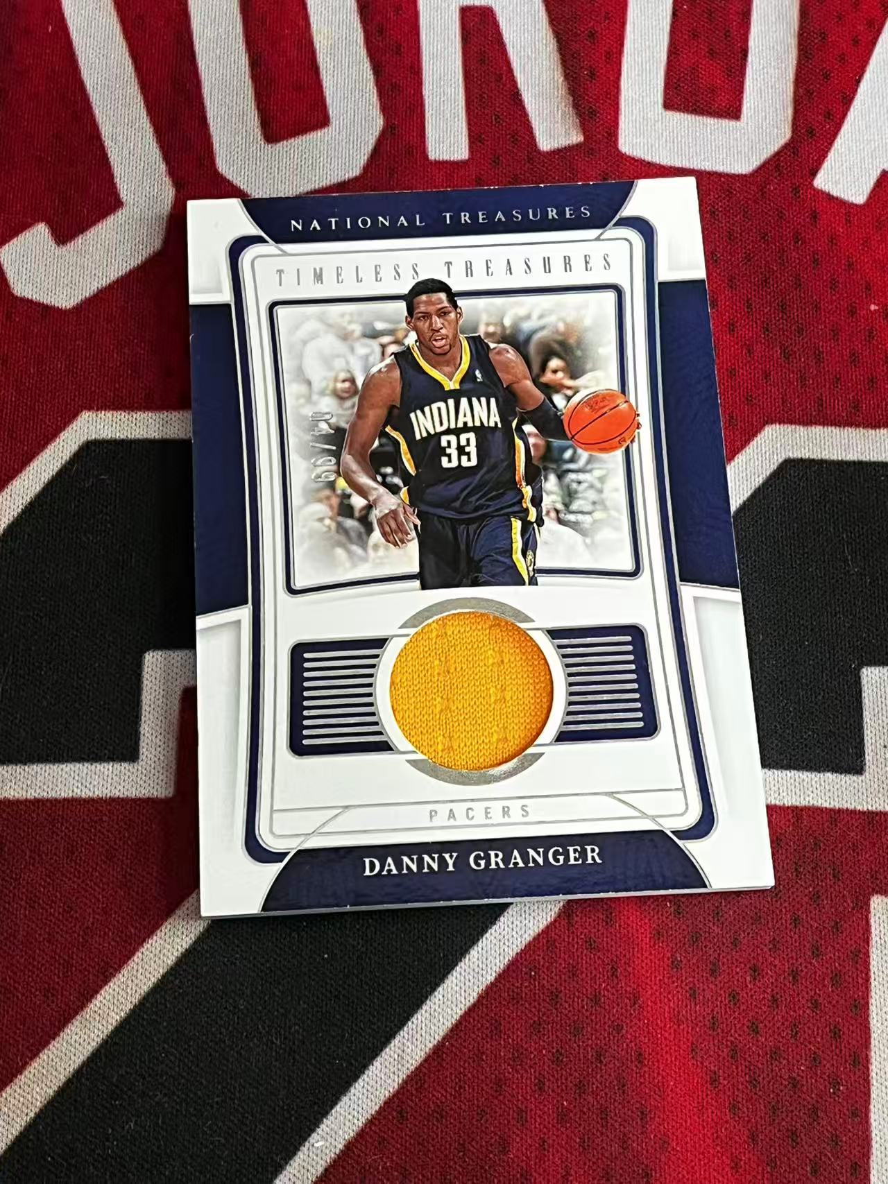 【接寄拍】2022-23 PANINI NATIONAL 国宝高端系列 步行者名宿 乔治老大哥 丹尼格兰杰 99编 GU 亲穿落场球衣物料切割 衣料实物卡 专收凑套必备【烂臭嘴拍卖】