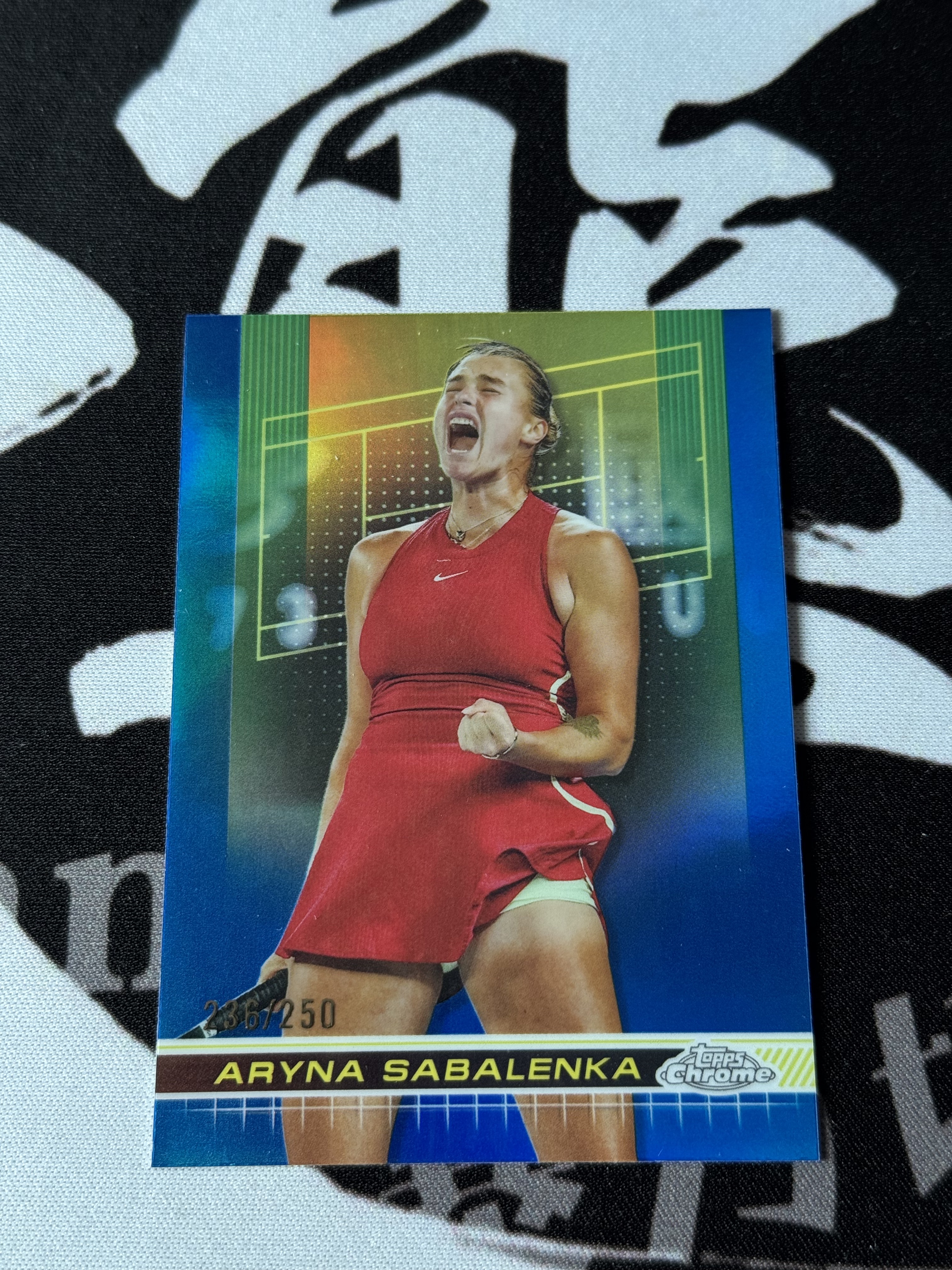 2024 Topps Chrome Aryna Sabalenka 【大熊球星卡店】网球 TC 阿丽娜 萨巴伦卡 /250编 蓝折 236/250 不累计 瑕疵如图看描述【海】