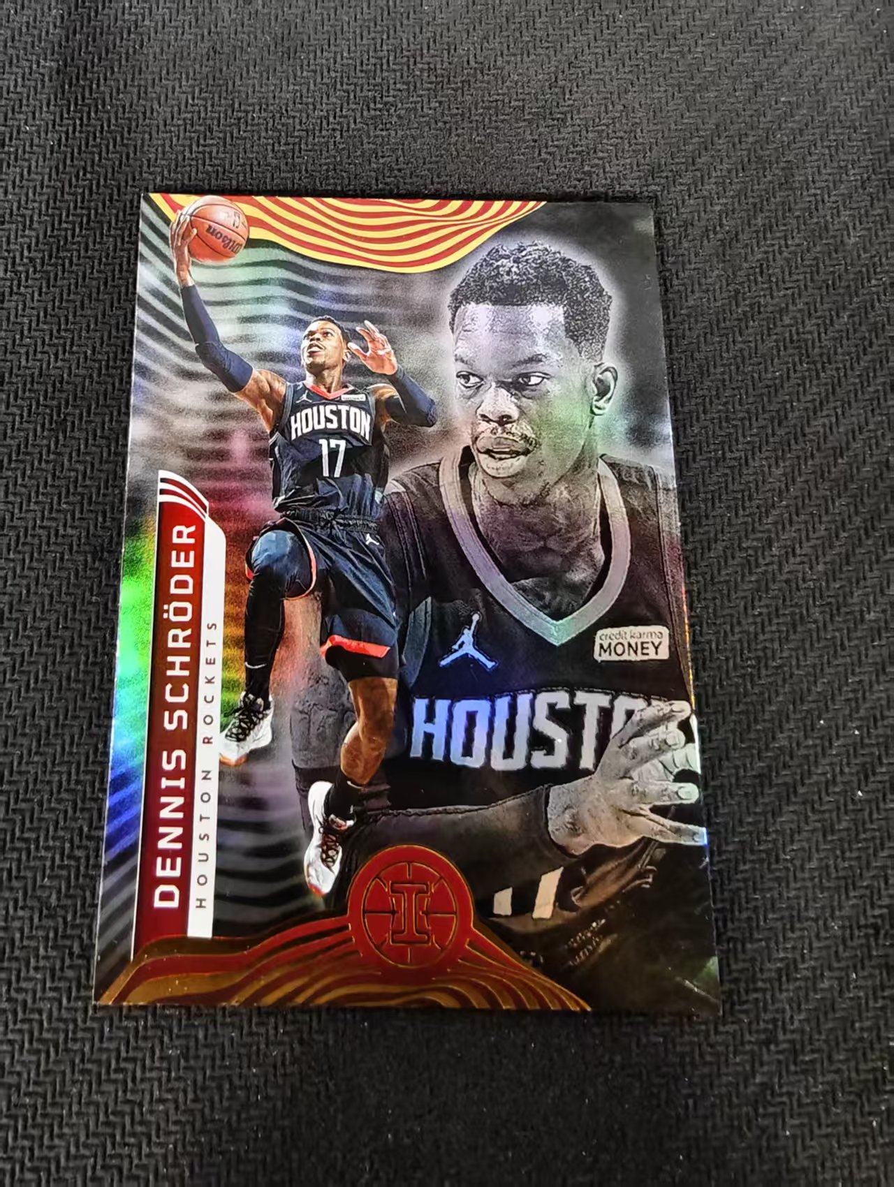 【可合并,不累计】2021-22 Panini Illusions Dennis Schroder 丹尼斯 施罗德 小黑 火箭 幻想 折射 划痕 边角瑕疵 #78