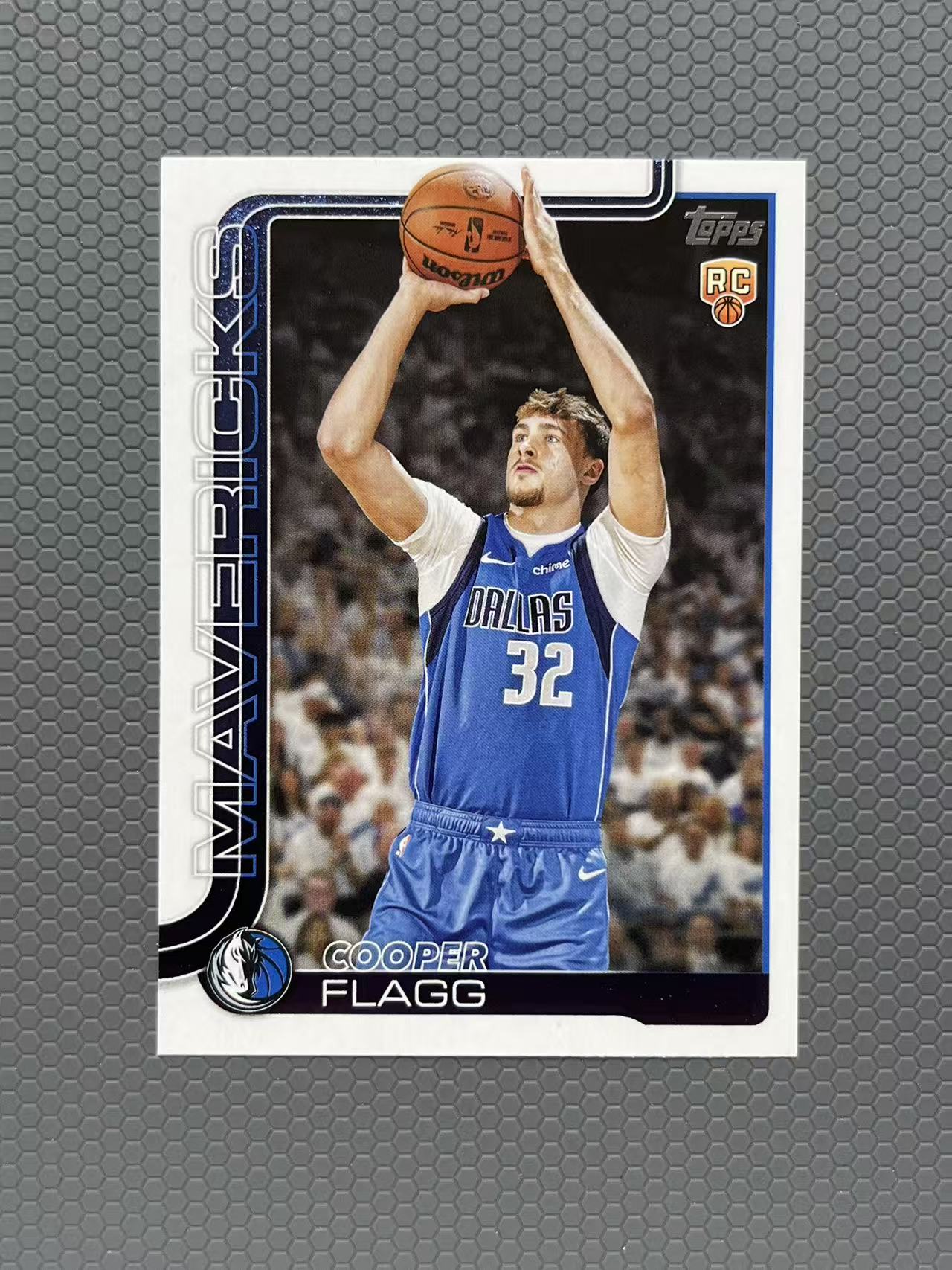 2025 Topps 库珀·弗拉格 COOPER FLAGG 独行侠 状元 新秀 RC 特卡 卡品如图-左