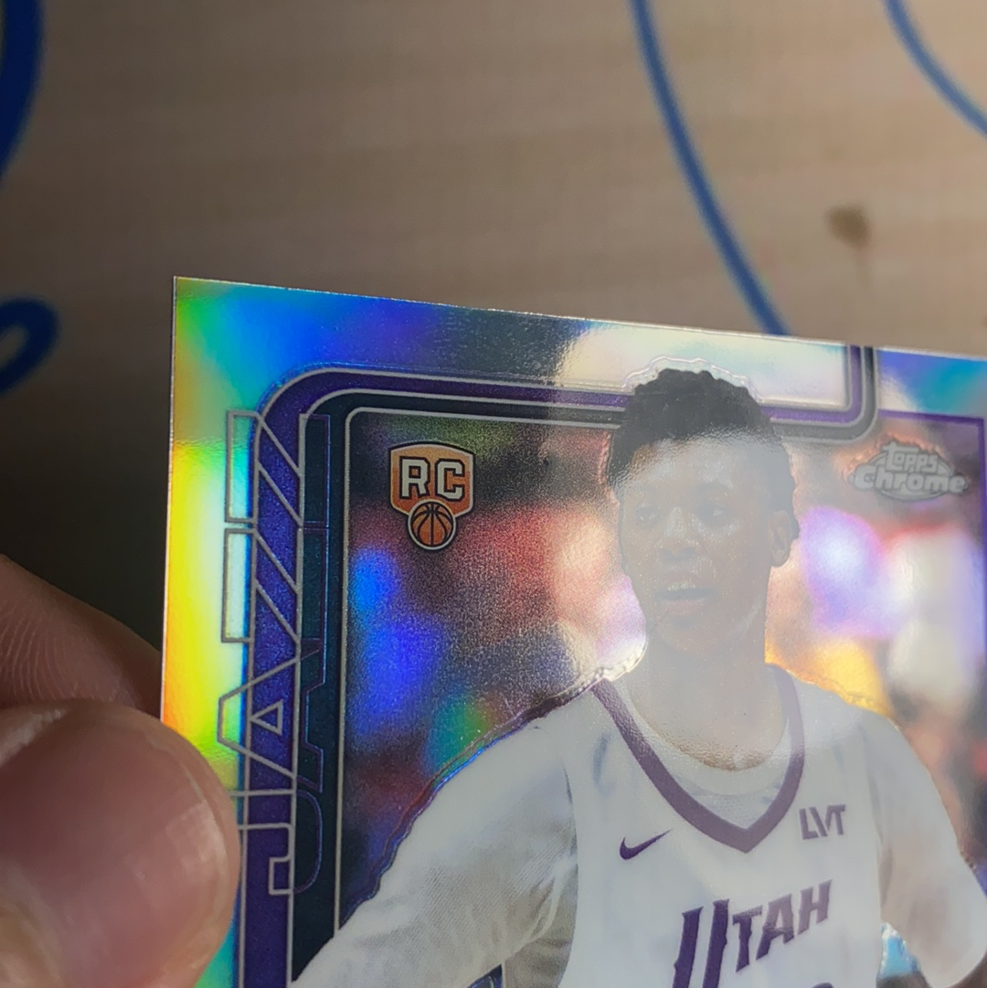 2025-26 Topps Chrome "Ace" Bailey RC tc系列 NBA 爵士 新秀 艾斯贝利 埃斯贝利 正银折 #2 卡品如图 凑套必备