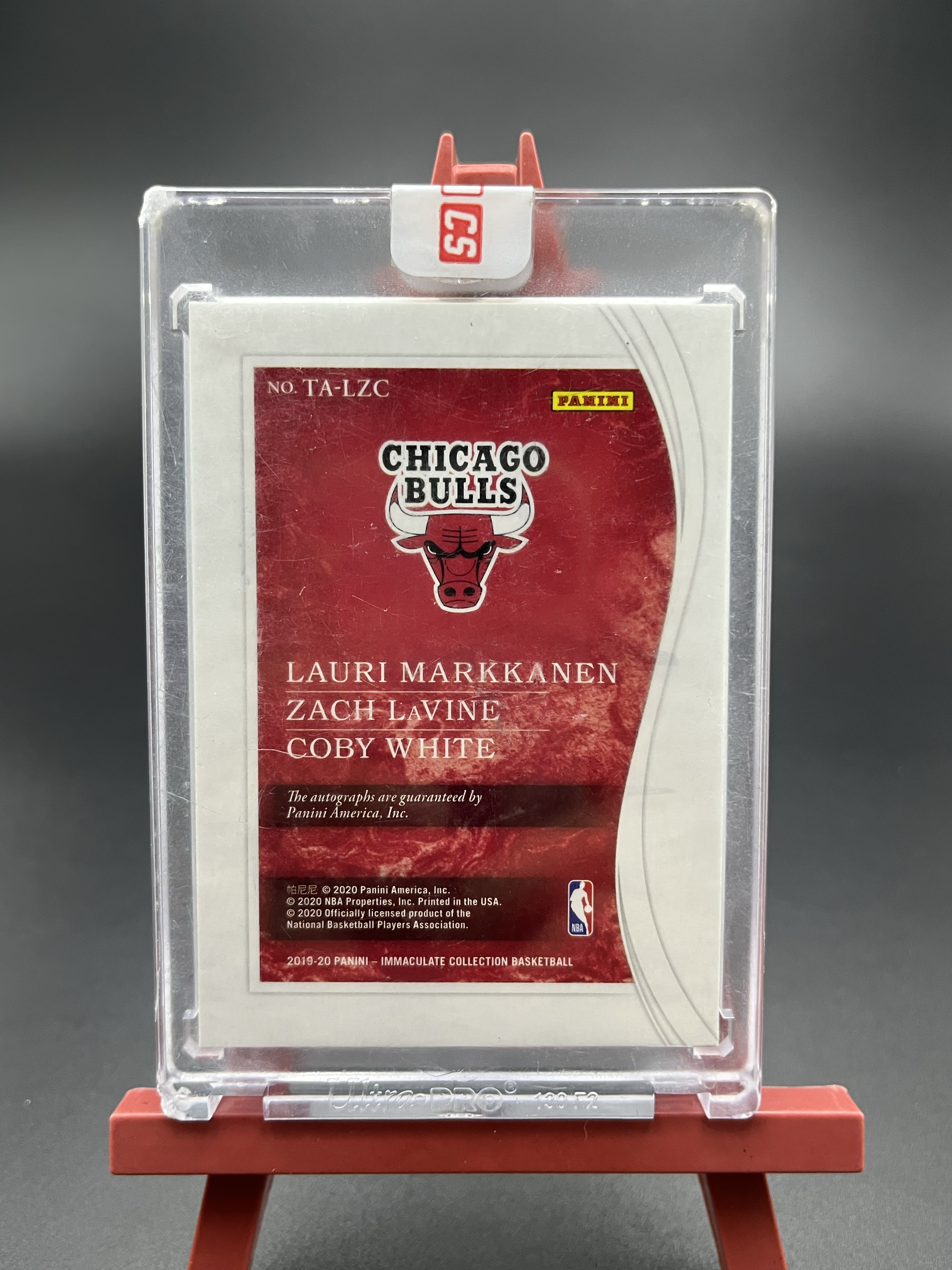2019-20 Immaculate 爱咪咪 公牛 Lavine 扎克 拉文 Markkanen 劳里 马尔卡宁 科比 怀特 新秀RC 三人 三签 签字卡签 11/25编 原封砖 砖瑕如图 XZ929