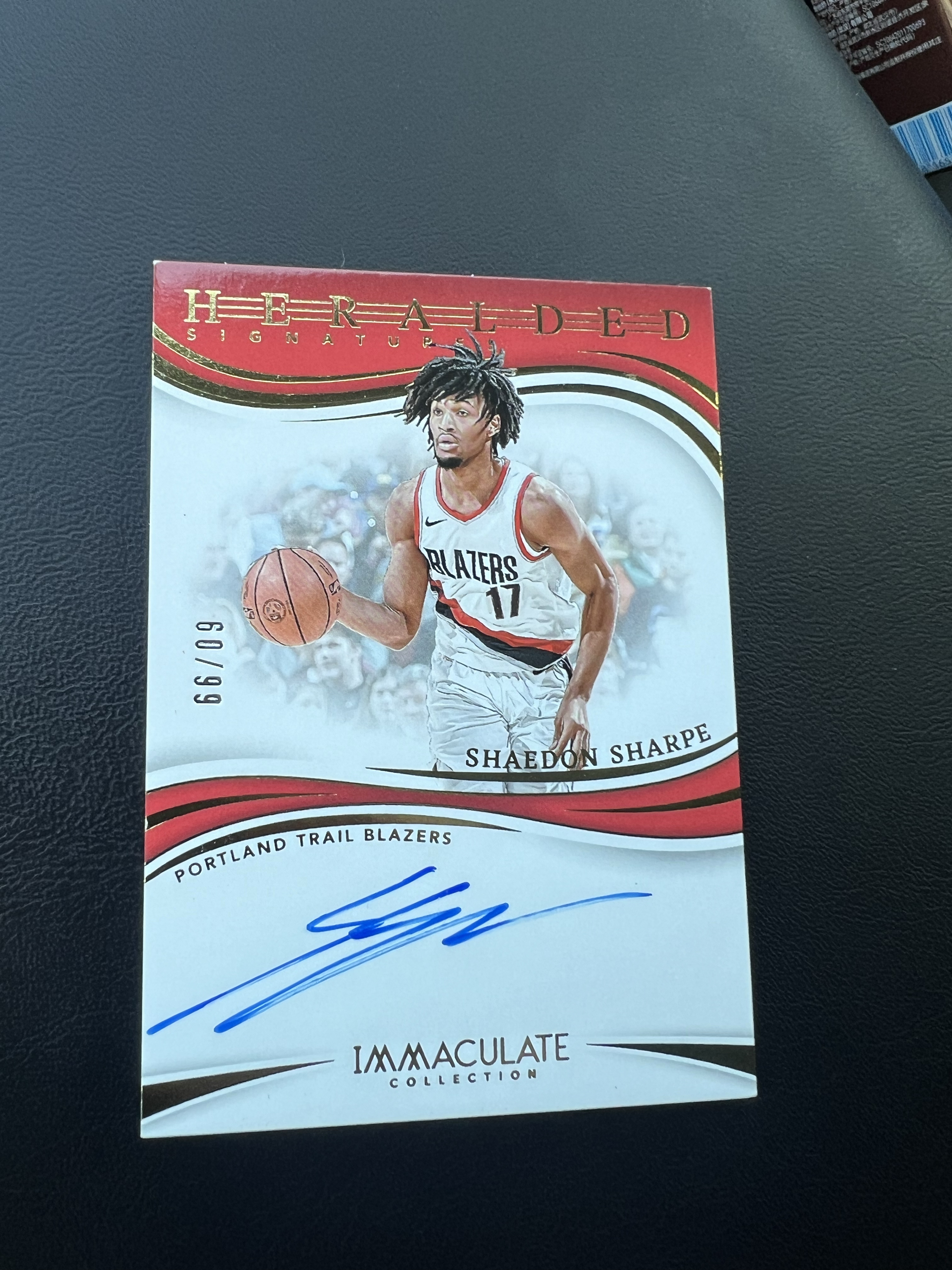 2023-24 Panini Immaculate Shaedon Sharpe 谢登 夏普 签字 卡签 /99编 爱咪咪 开拓者 杨瀚森队友 微瑕如图