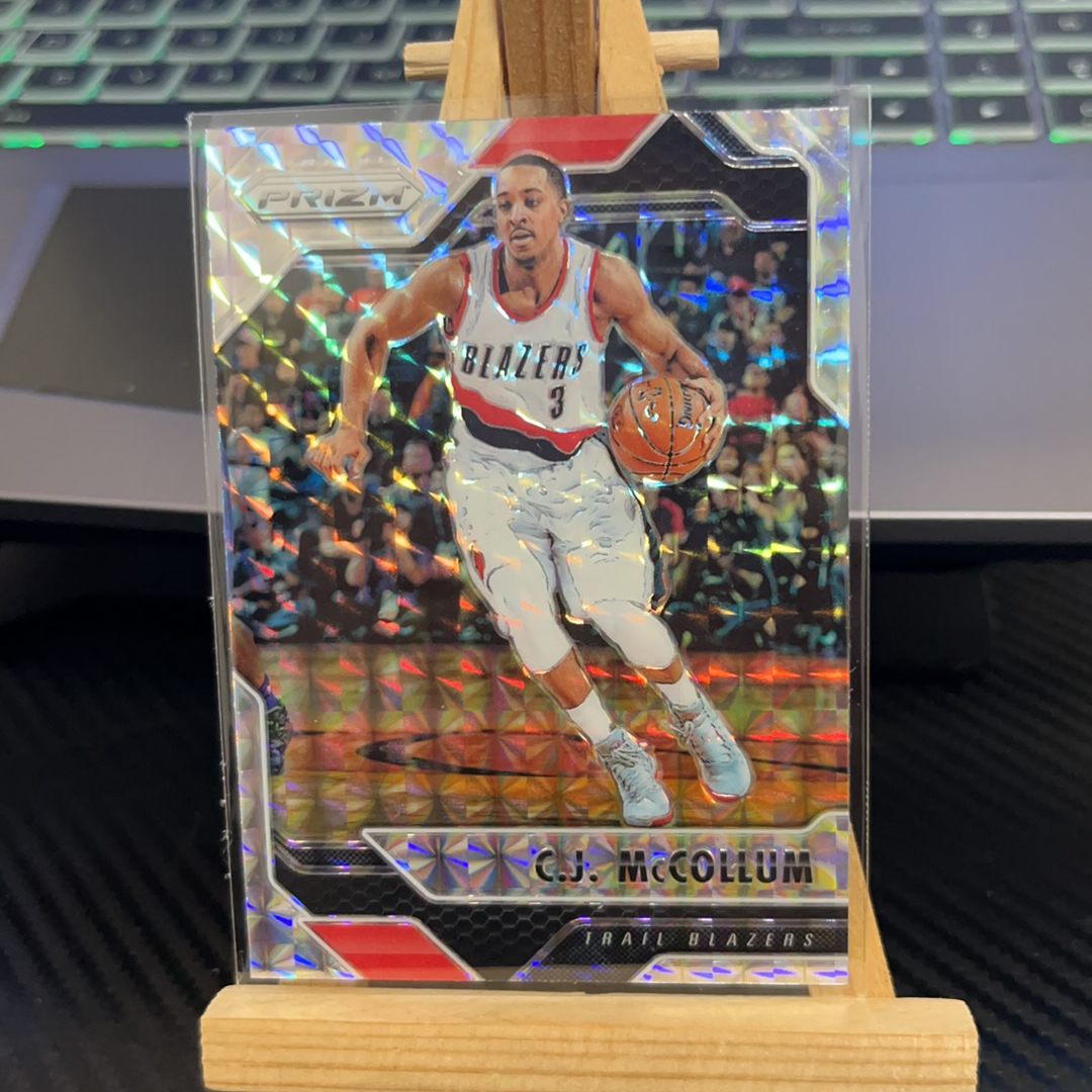 2016-17 Panini Prizm CJ McCollum 开拓者 麦科勒姆 银折 折射 prizm系列 pz 卡品如图 凑图必备 值得收藏!免费代卖!