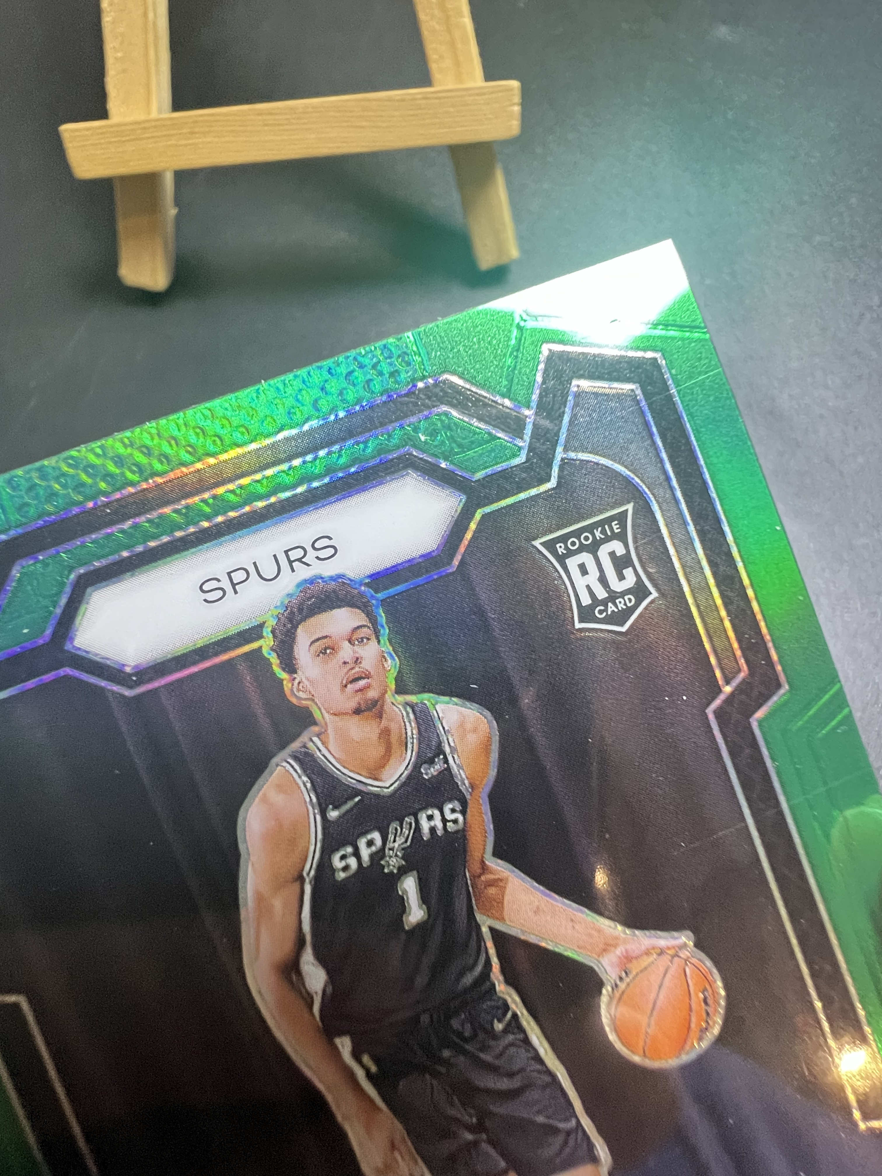 2023-24 Panini Prizm Victor Wembanyama PZ 马刺 文班亚马 斑马 新秀RC 绿折 瑕疵如图 李哥 叉叉拍卖