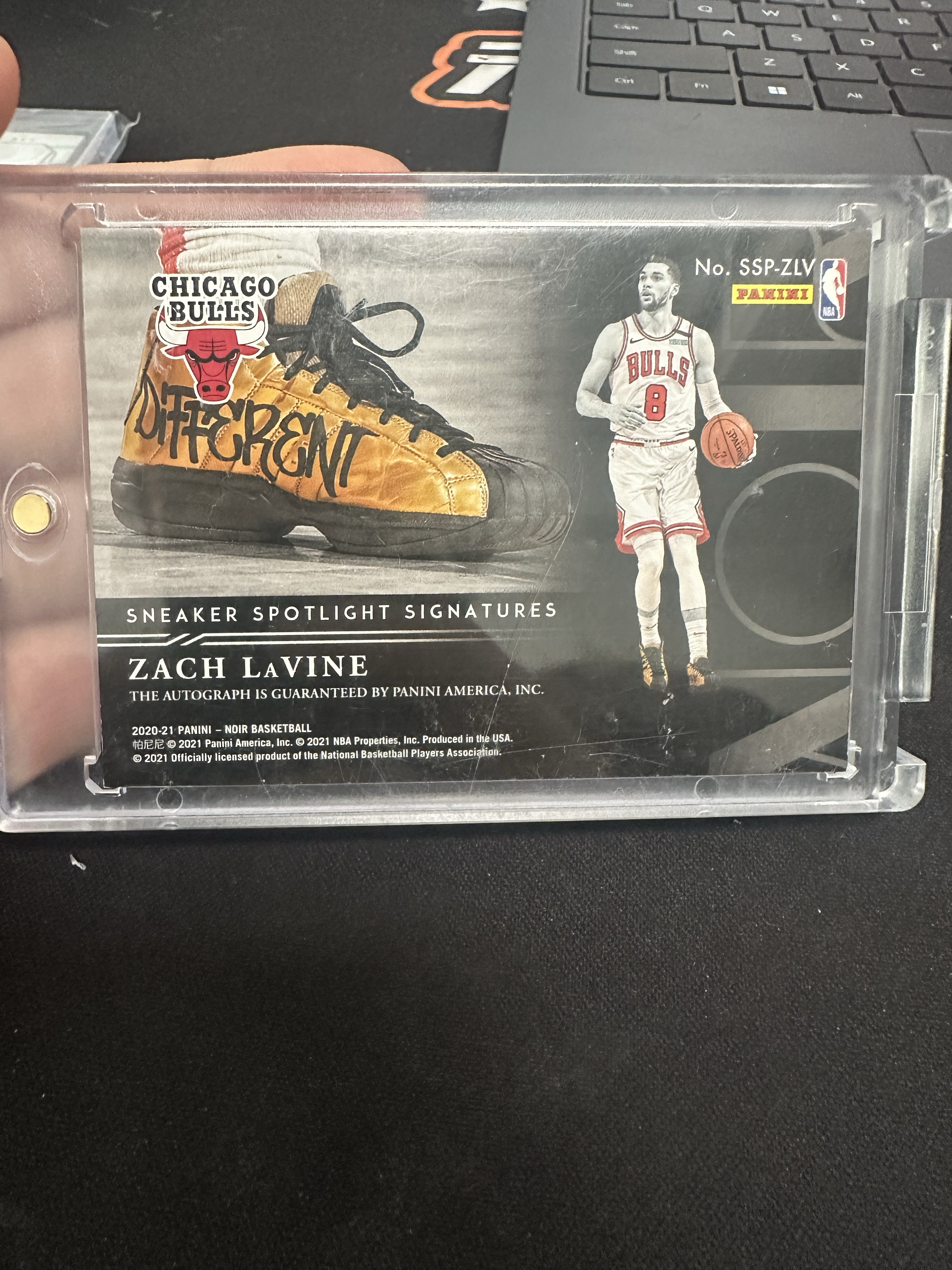 2020-21 Panini Noir Zach LaVine 扎克拉文 扣篮王 公牛时期 noir诺尔 99编 鞋灯签 签字 卡签 聚光灯 稀有 卡品如图 冷