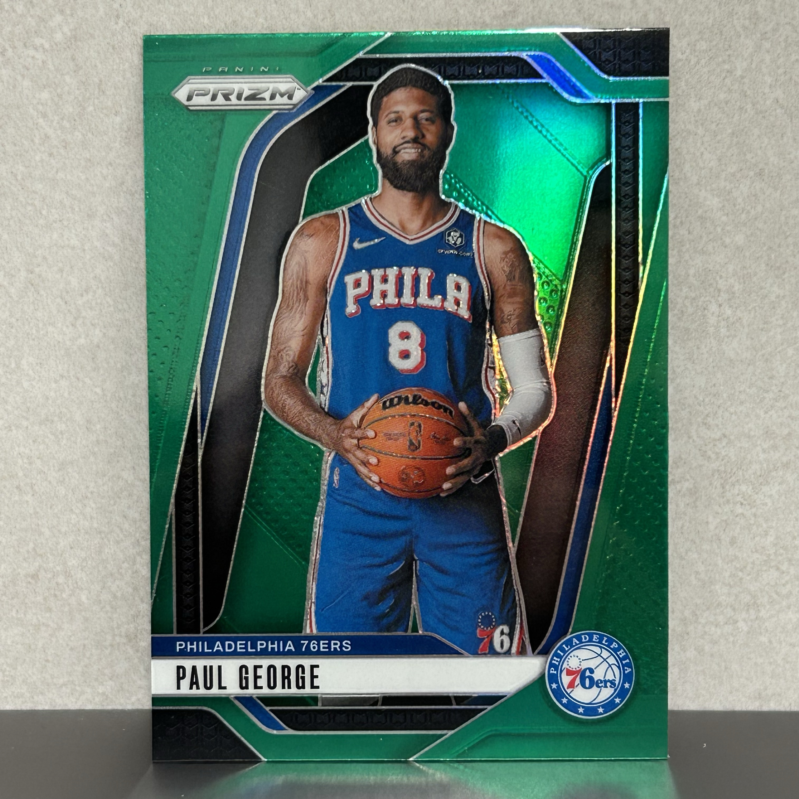 2024-25 Panini Prizm Paul George 【雷霸龙-拍卖】末年绝版 76人 泡椒 PG8 保罗-乔治 定妆照选图 绿折 谁人横刀立马，唯我乔大将军！