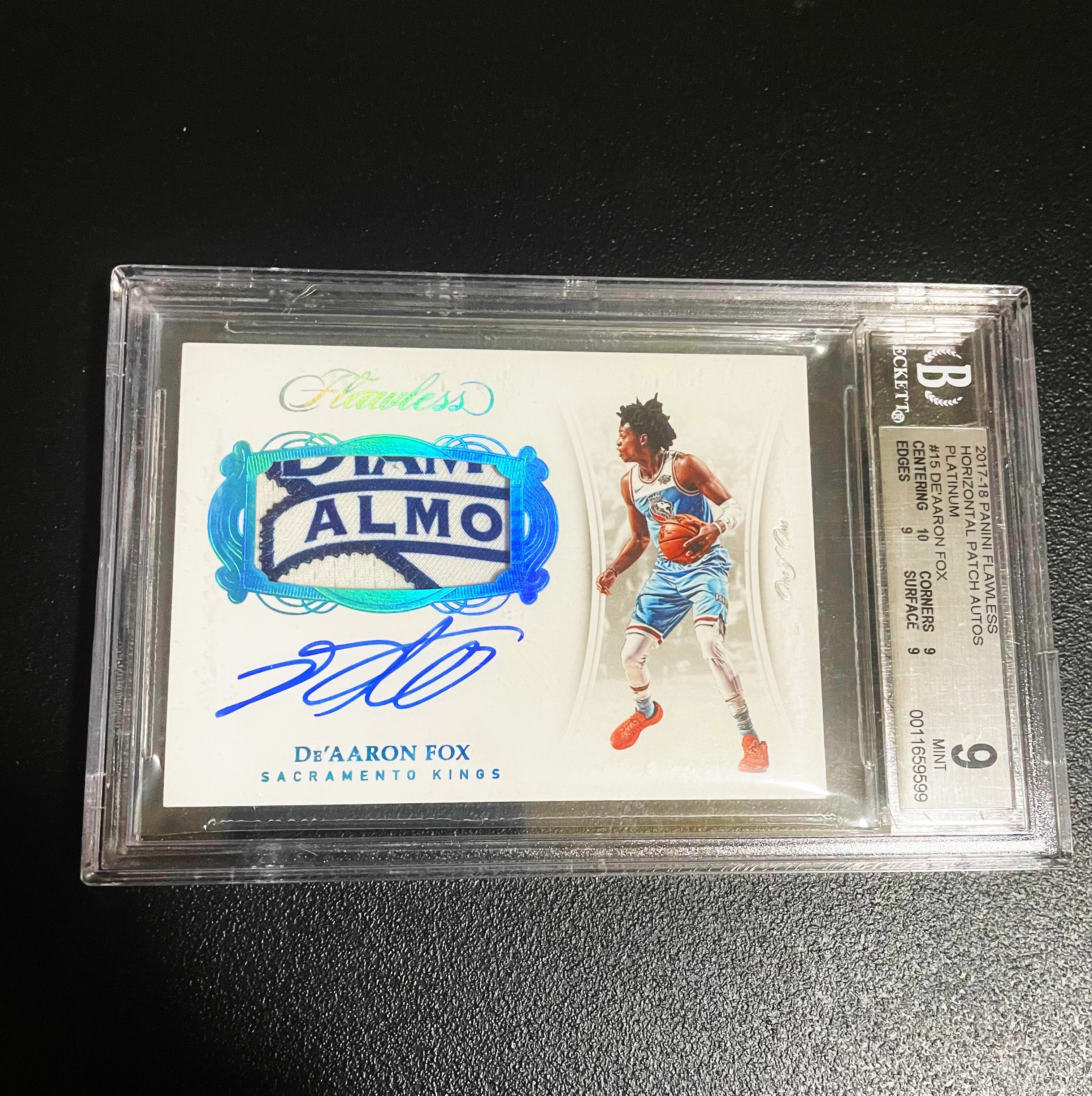 2017-18 Panini Flawless De'Aaron Fox RC 国王 达龙 福克斯 狐狸 手提 HPA RPA 1 / 1 一编一 卡签 新秀赞助商 logo 暴力切割 BGS9/10