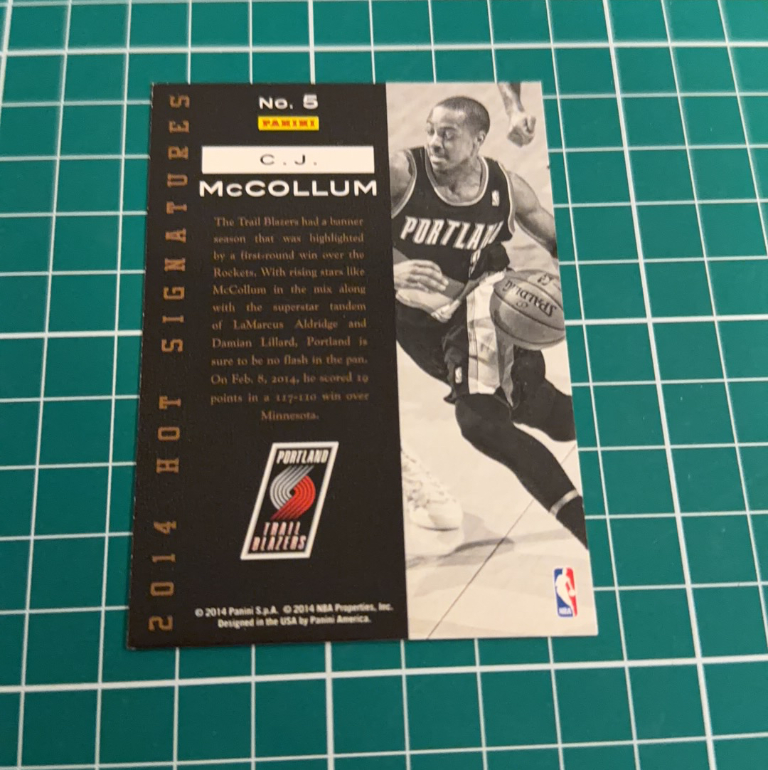 2014-15 Panini Americana CJ McCollum S.p.a.CJ麦科勒姆 金签卡 签名 签字 烫金印签 十年老卡 绝版卡 稀有大比例