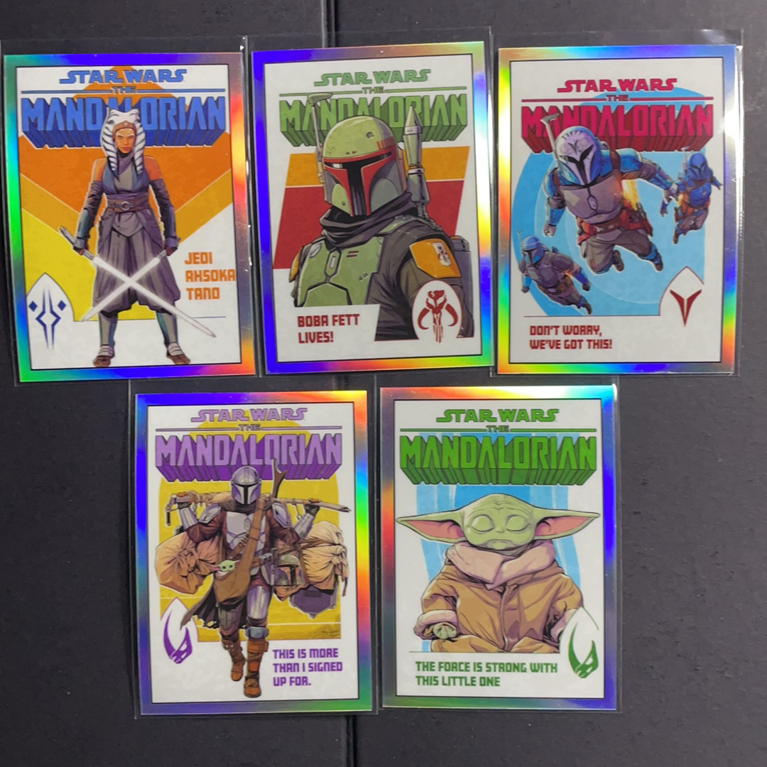 2025 Topps Star Wars 星球大战 咕咕 曼达洛人 阿索卡 博卡坦 波巴费特 曼达洛人漫画封面特卡5张一套 2023 Topps Chrome星战曼达洛人影视系列