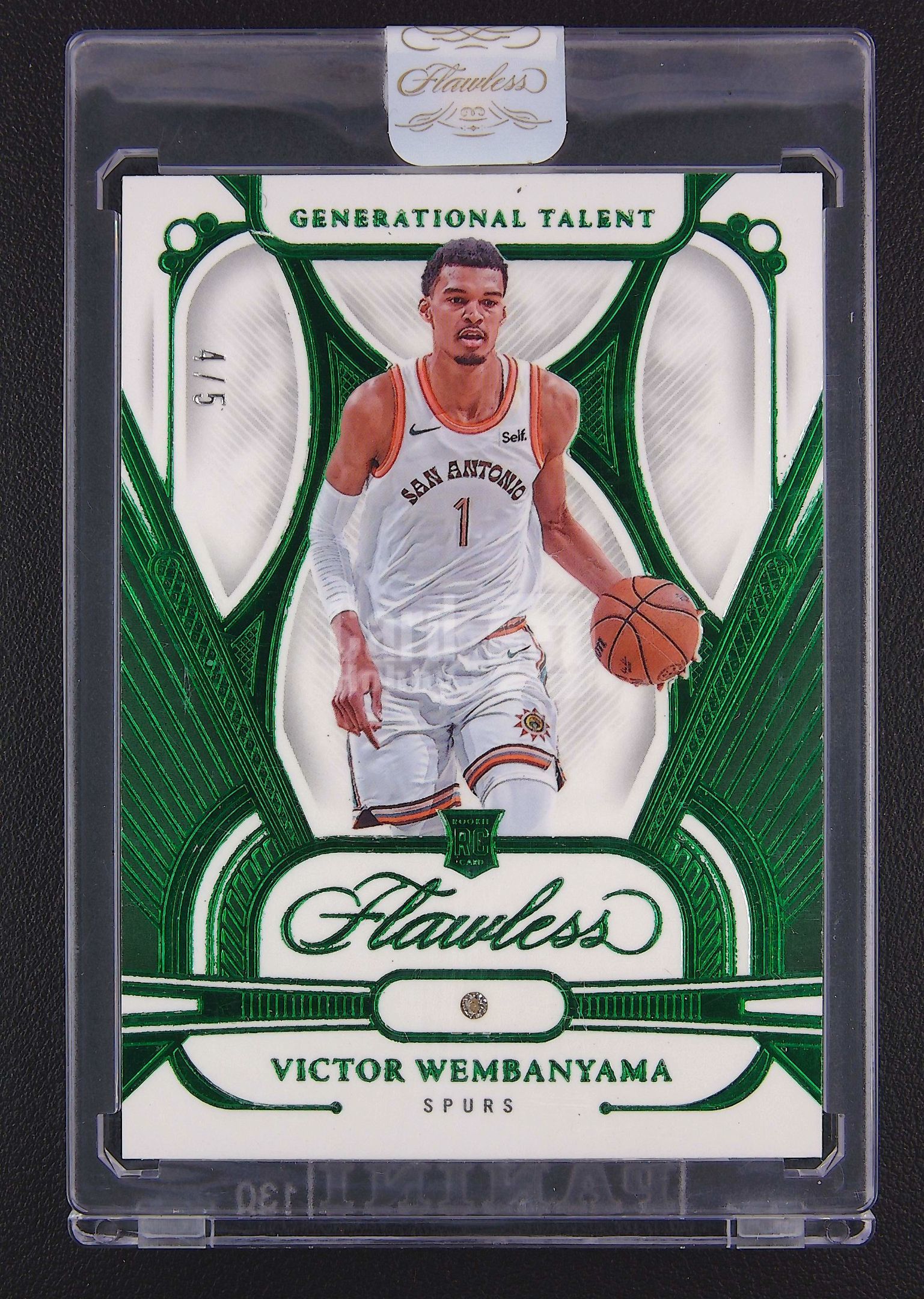 【古都代拍精品】 2023-24 Panini Flawless Victor Wembanyama 维克托 文班亚马 马刺 手提 新秀 RC 钻石 5编 4/5 绿版 箱货Hit  原封砖 实卡好看 值得收藏 #LCC #WGY6#