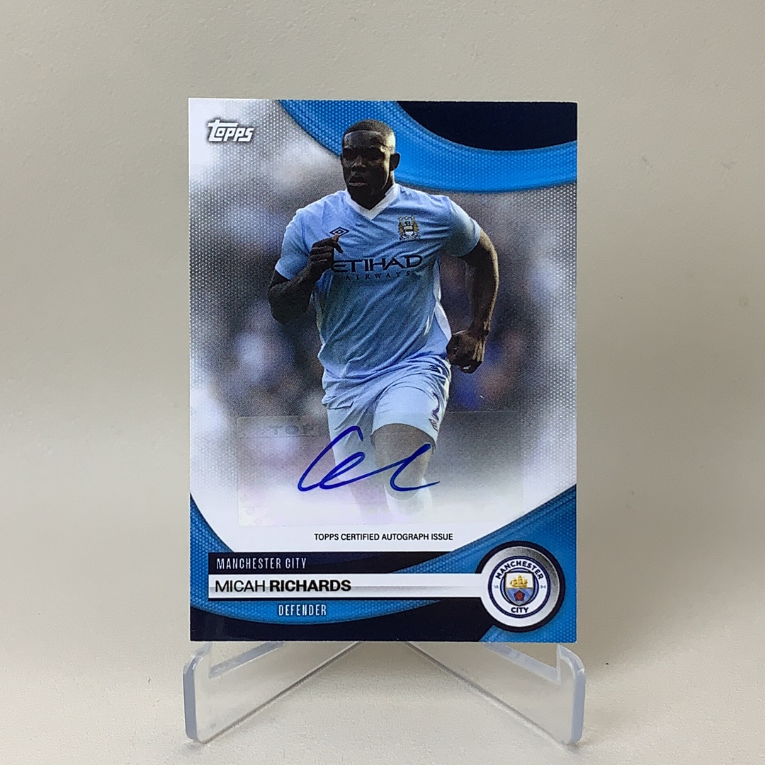 【弈卡代拍】 2024 The Topps Company 曼城 Team 队盒 蓝折 签名 蓝字贴签 Micah Richards 米卡·理查兹 品相如图 凑套必备 哈拉