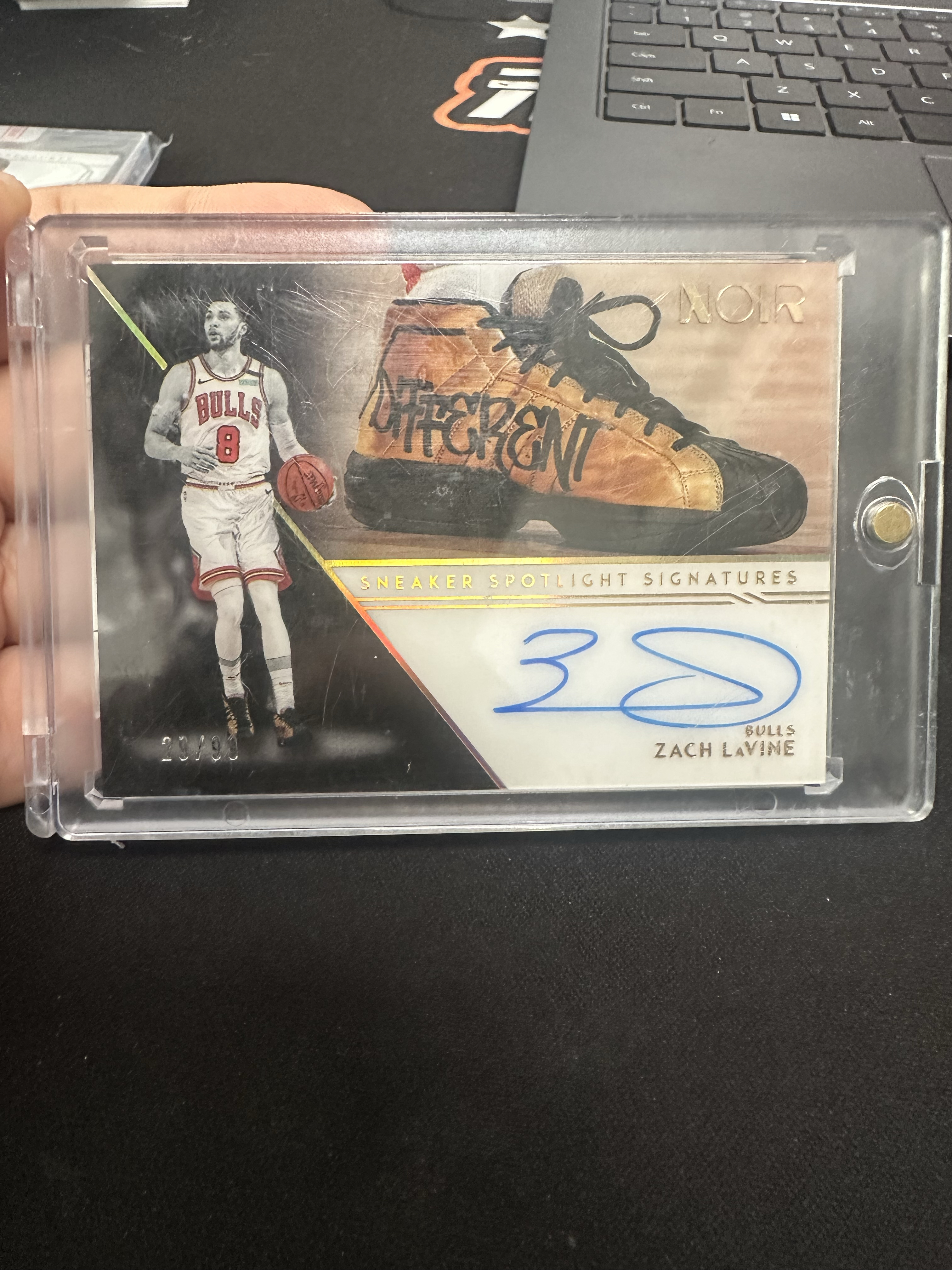 2020-21 Panini Noir Zach LaVine 扎克拉文 扣篮王 公牛时期 noir诺尔 99编 鞋灯签 签字 卡签 聚光灯 稀有 卡品如图 冷