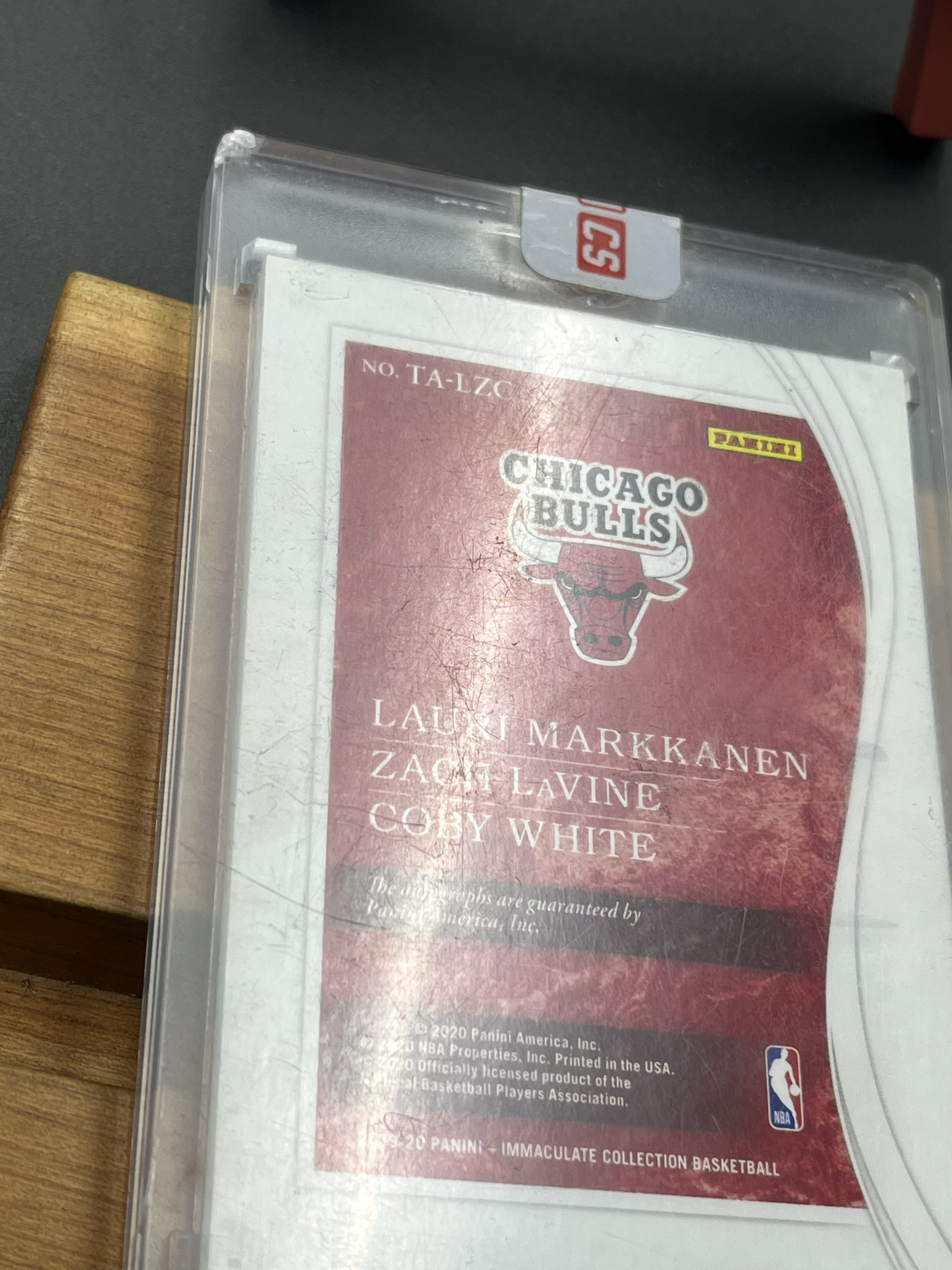 2019-20 Immaculate 爱咪咪 公牛 Lavine 扎克 拉文 Markkanen 劳里 马尔卡宁 科比 怀特 新秀RC 三人 三签 签字卡签 11/25编 原封砖 砖瑕如图 XZ929