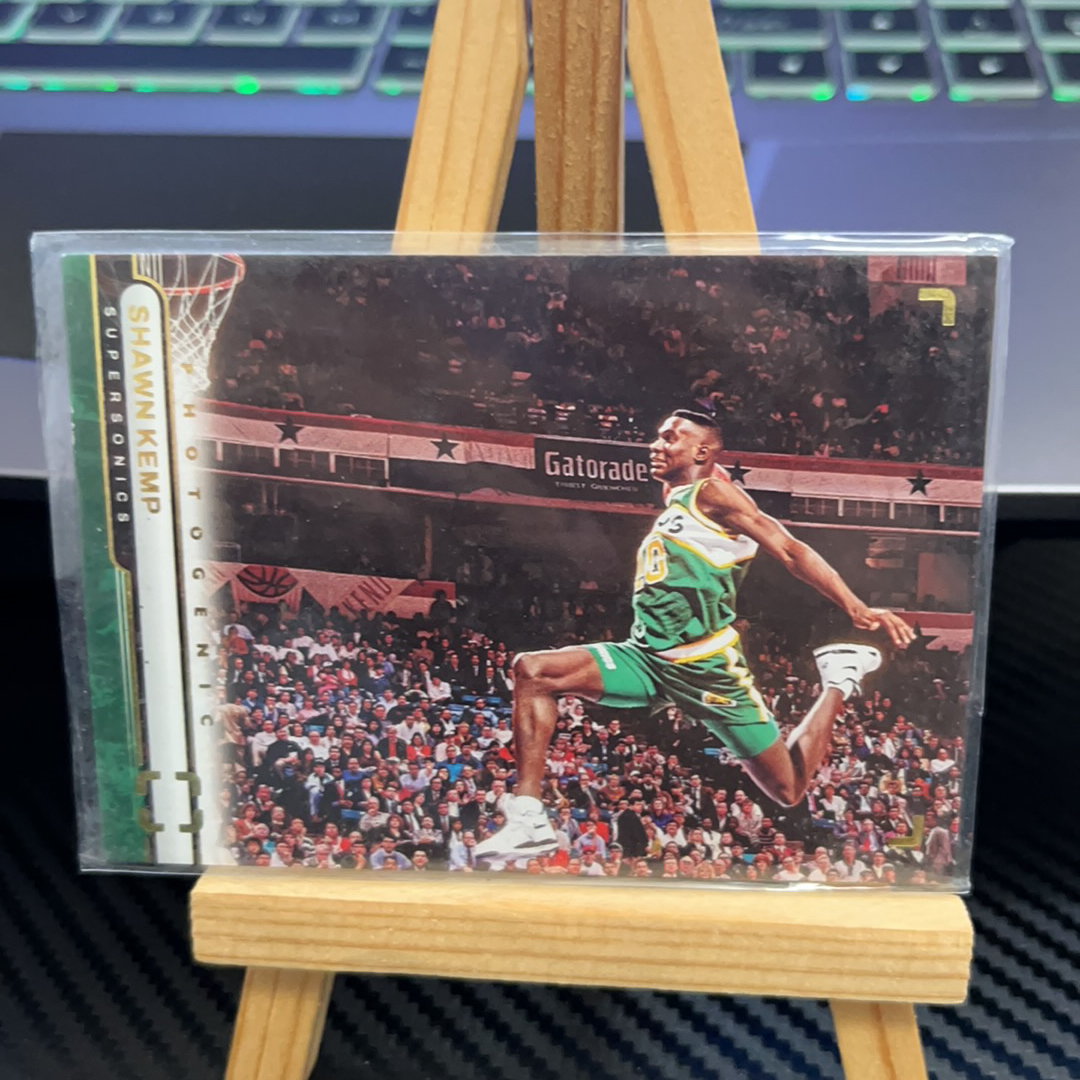2022-23 Panini PaniniPhotoGenicNBA Shawn Kemp 肖恩 坎普 雨人 上镜系列 卡品如图 瑕疵看图 凑图必备 值得收藏!