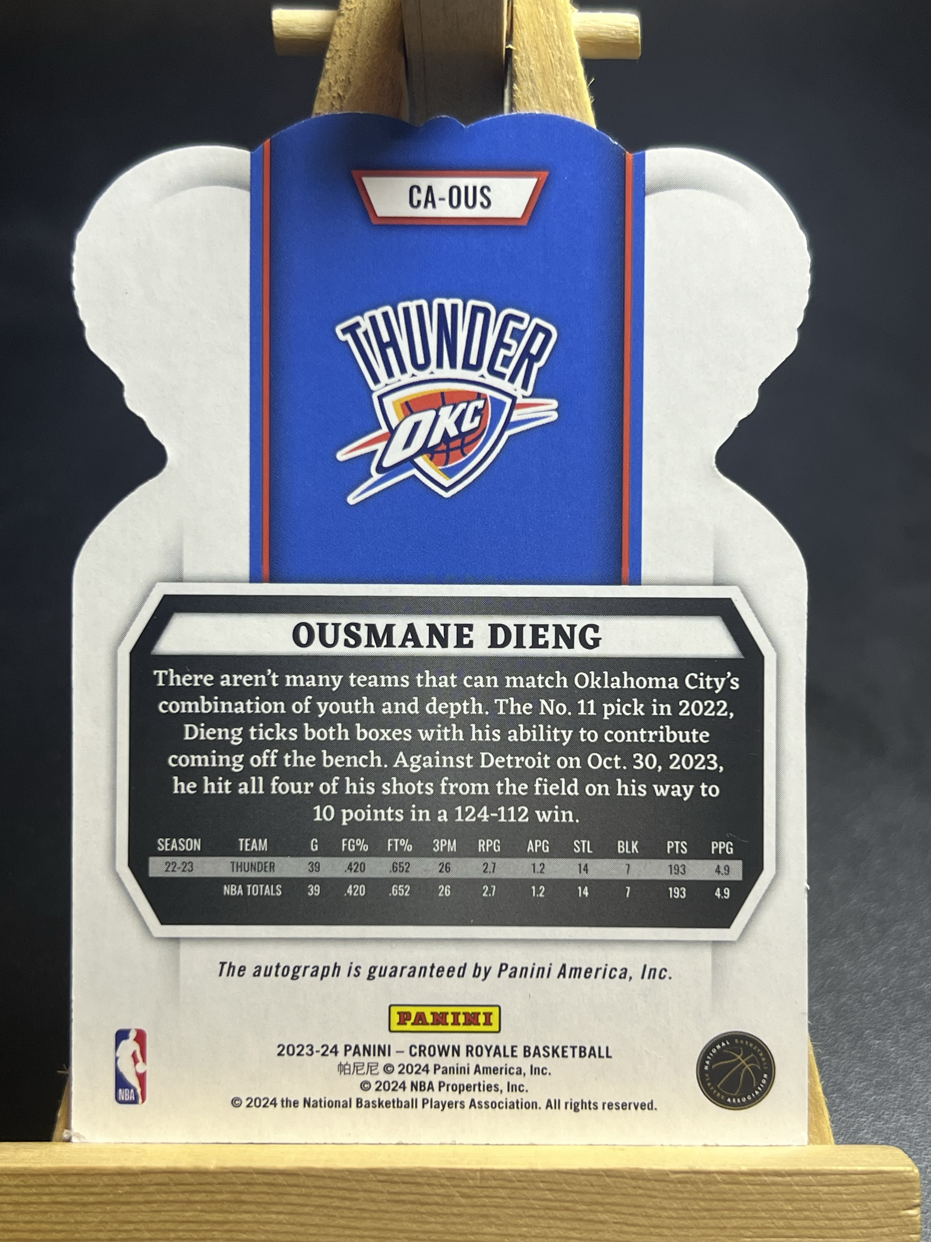 2023-24 Panini Crown Royale Ousmane Dieng 皇冠系列 乌斯曼 奥斯曼 迪昂 签字 贴签 异形卡 蓝折 15/75编 李哥 叉叉拍卖