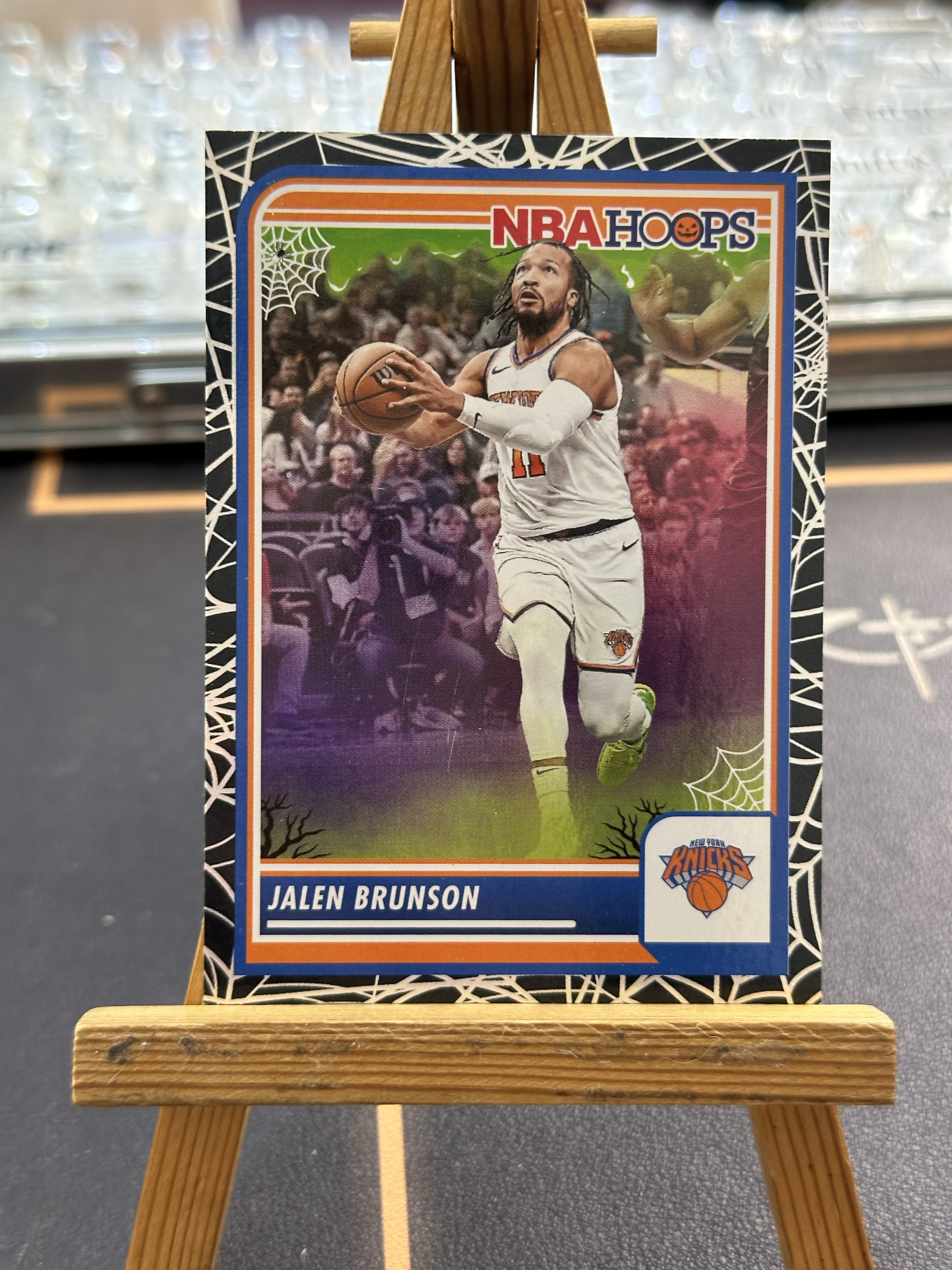 【八爪鱼拍卖🐙免手续费】2023-24 Panini NBA Hoops Jalen Brunson 布伦森 大头 尼克斯老大 超 大比例 ssp箱货 万圣节 蛛网折 折射 值得 卡品通行如图