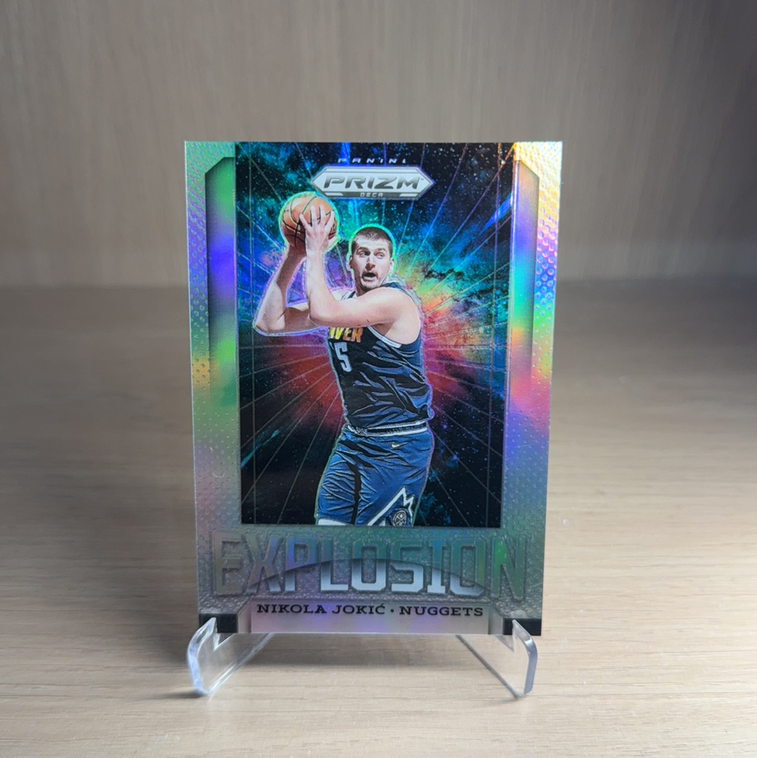 2024-25 Panini Prizm Nikola Jokic 【免费拍卖】PZ 掘金 尼古拉 约基奇 宇宙特卡 银折 折射 卡品如图 值得收藏!!