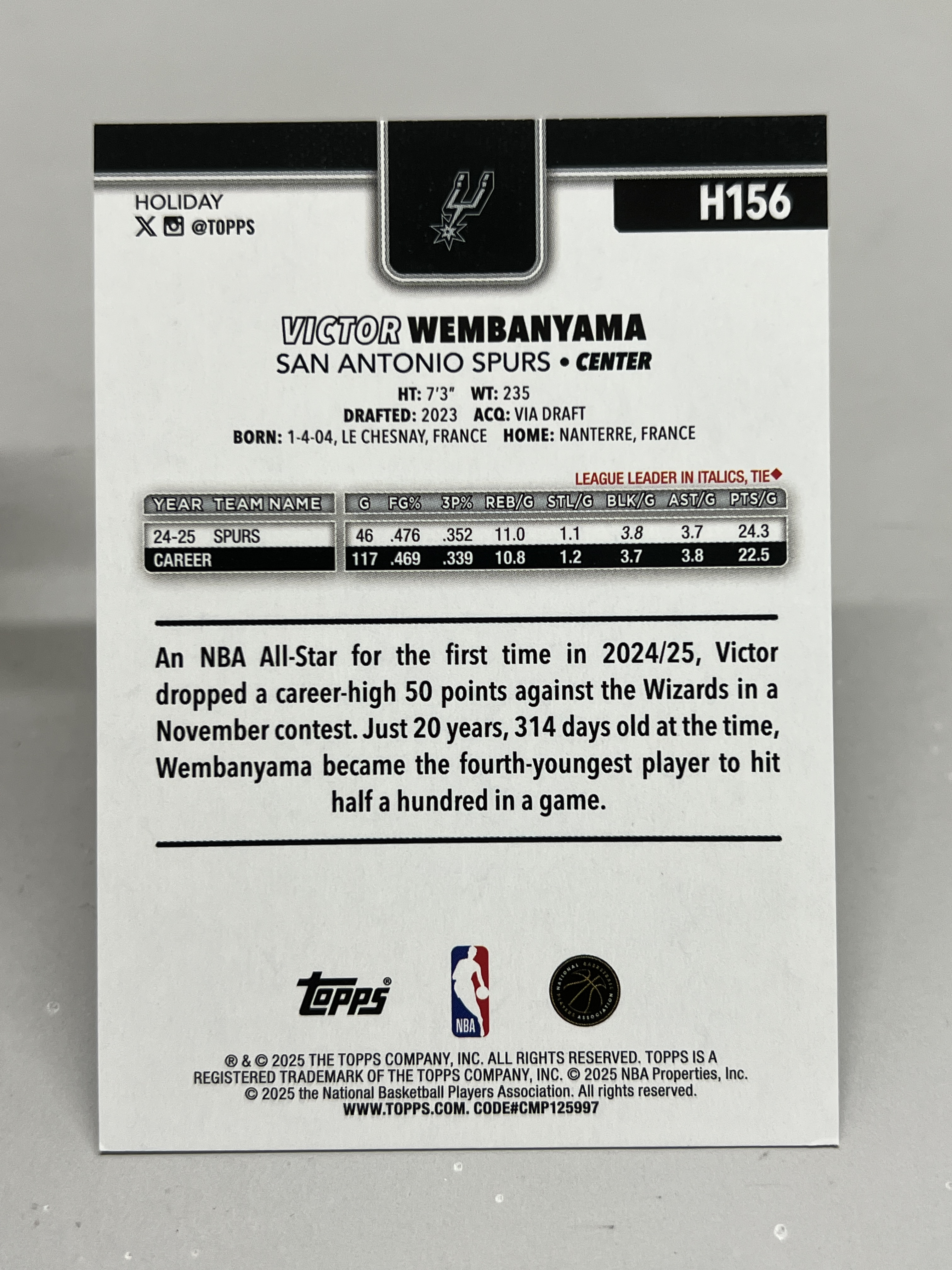 2025-26 Topps Holiday Victor Wembanyama【挂机拍卖】文班亚马 外星人 马刺 假日 圣诞节 #156 卡品如图 收藏 凑套