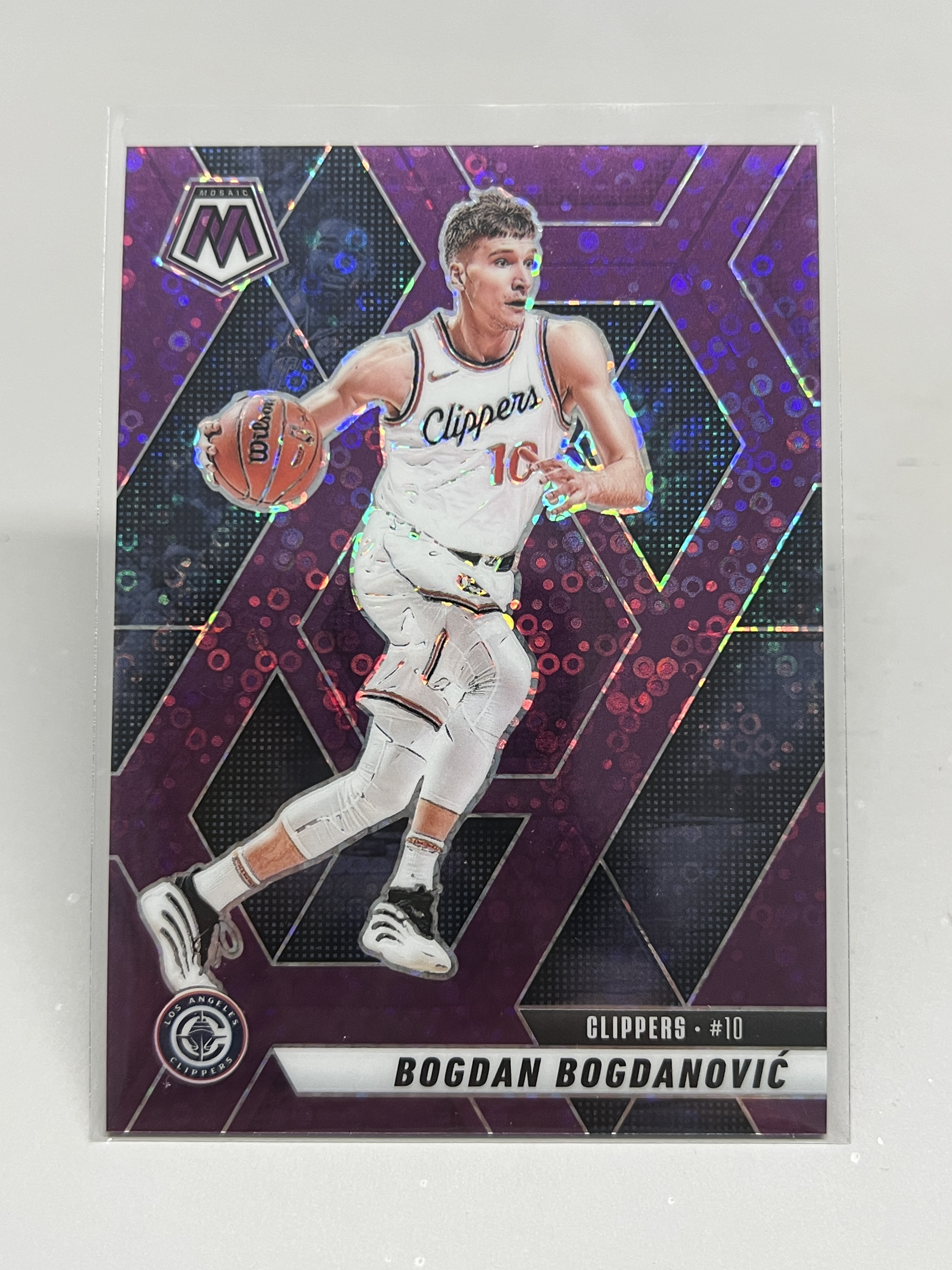 2024-25 Panini Mosaic Bogdan Bogdanovic 【挂机拍卖】帕尼尼 马赛克 博格达诺维奇 快船 FIBA克莱 03/50 低编 紫泡泡折 折射 #138 评级 卡品如图