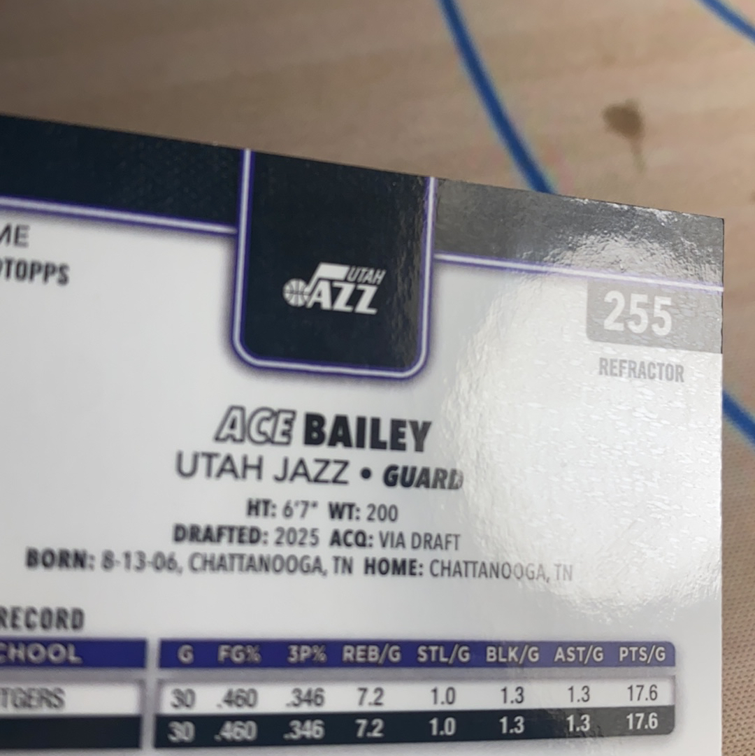 2025-26 Topps Chrome "Ace" Bailey RC tc系列 NBA 爵士 新秀 艾斯贝利 埃斯贝利 正银折 #2 卡品如图 凑套必备