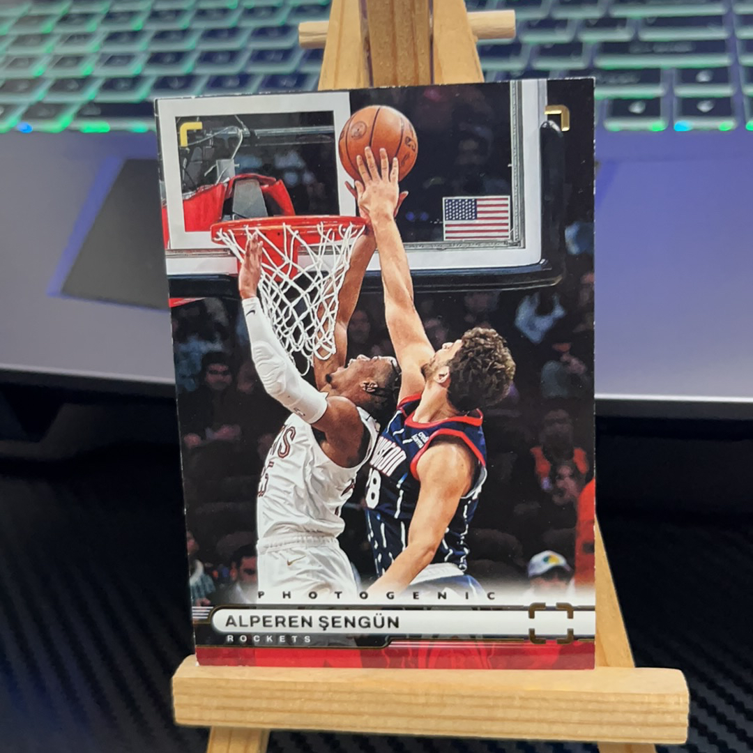 2022-23 Panini PaniniPhotoGenicNBA Alperen Sengun 阿尔佩伦 申京 火箭 上镜系列 卡品如图 瑕疵看图 凑图必备 值得收藏!