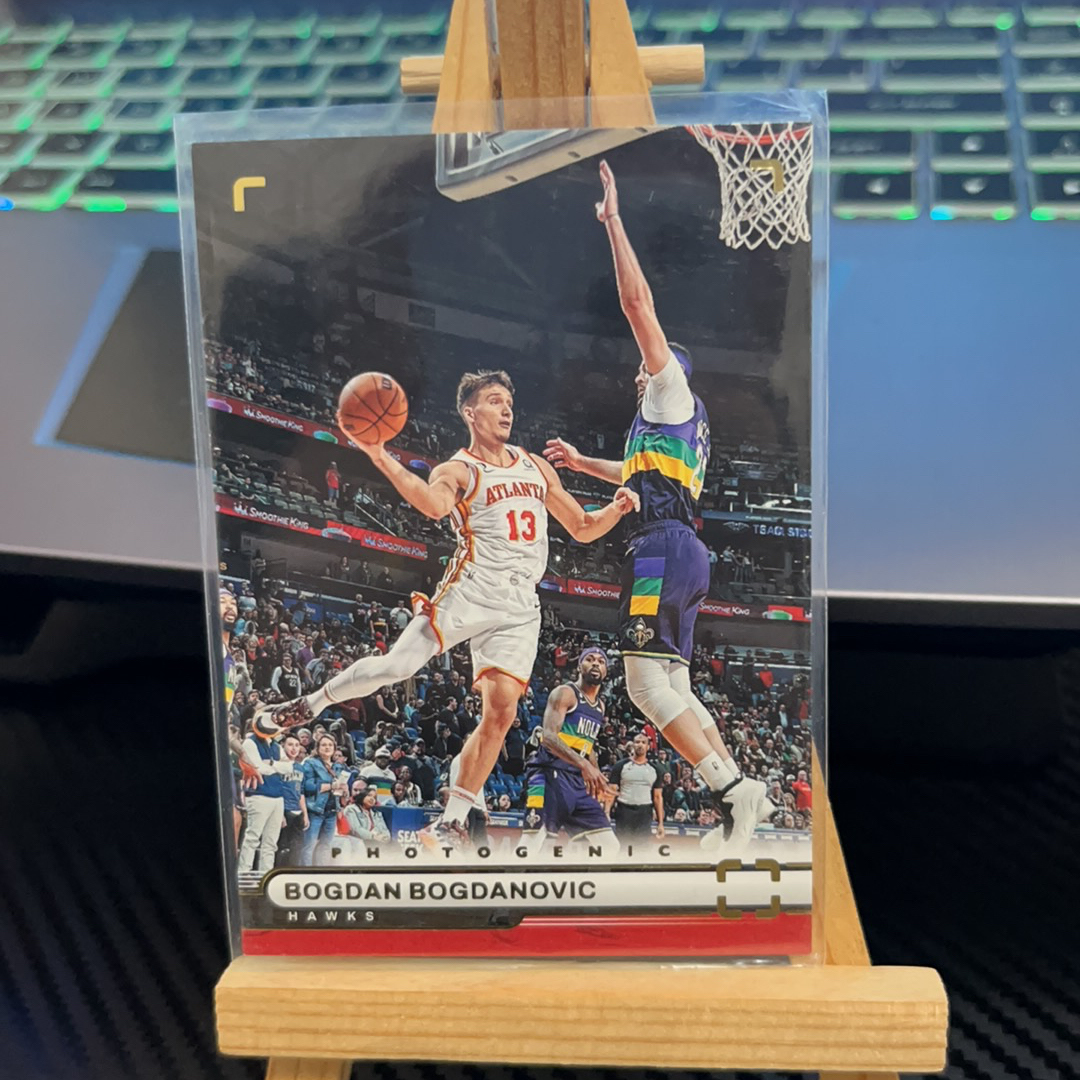 2022-23 Panini PaniniPhotoGenicNBA Bogdan Bogdanovic 博格达诺维奇 老鹰 上镜系列 卡品如图 瑕疵看图 凑图必备 值得收藏!