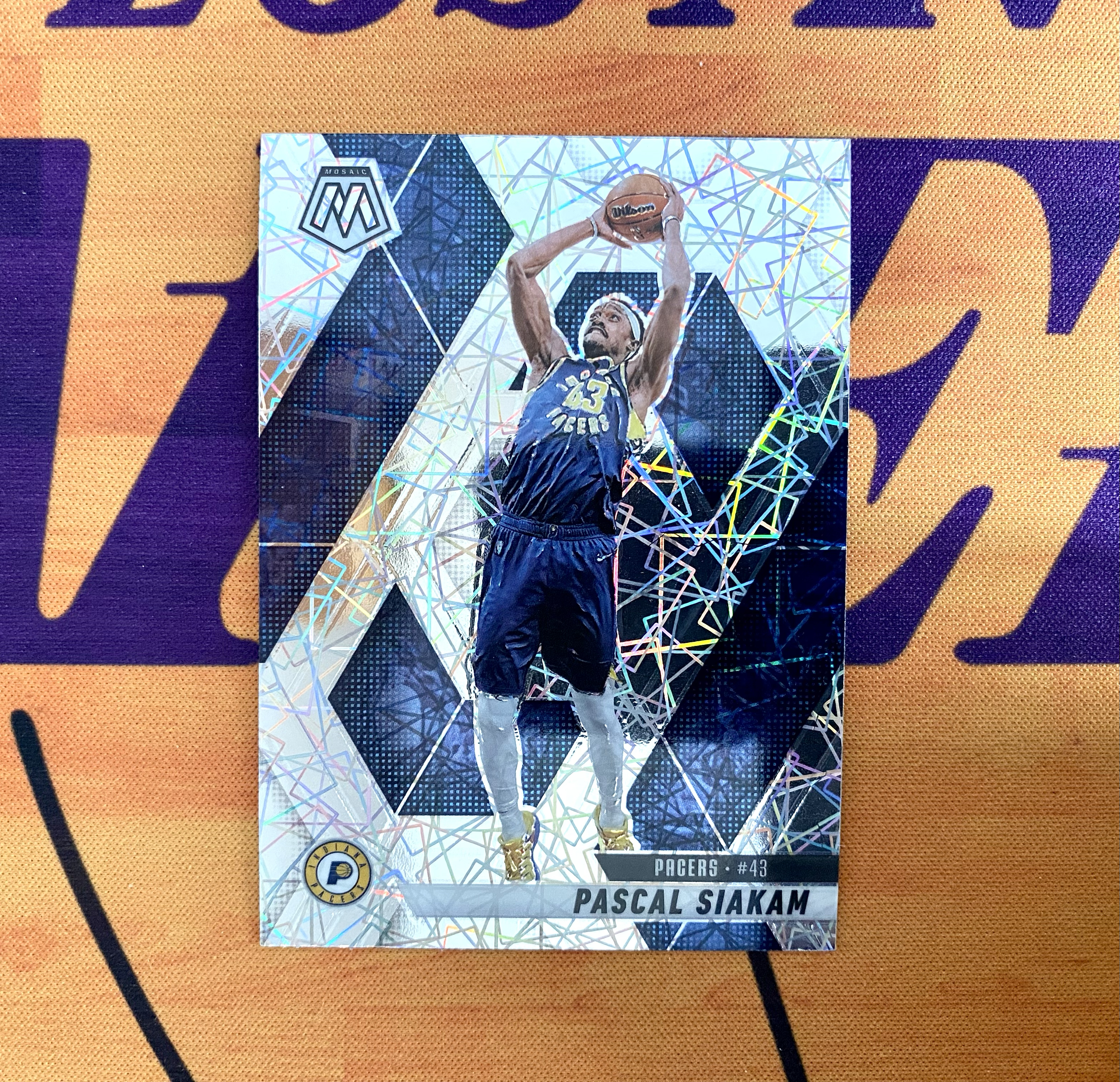 2023-24 Panini Mosaic Pascal Siakam 西亚卡姆 镭射折 马赛克 步行者 热门球员 凑套 专收必备 卡品如图 收藏佳品 有问题拍前私聊 拍后询问默认不处理