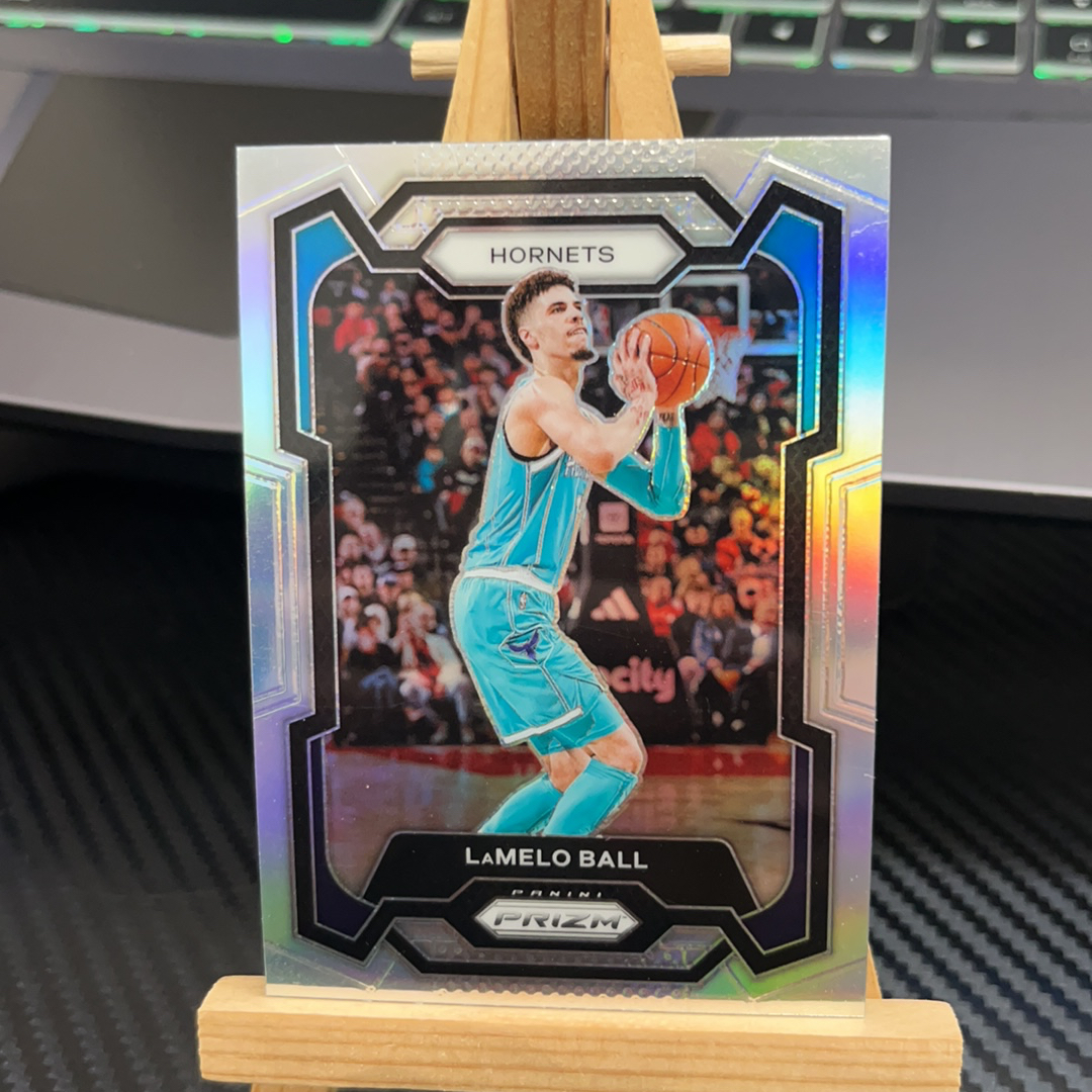 2023-24 Panini Prizm LaMelo Ball 三球 拉梅洛 鲍尔 黄蜂 银折 折射 prizm系列 pz 卡品如图 凑图必备 值得收藏!免费代卖!