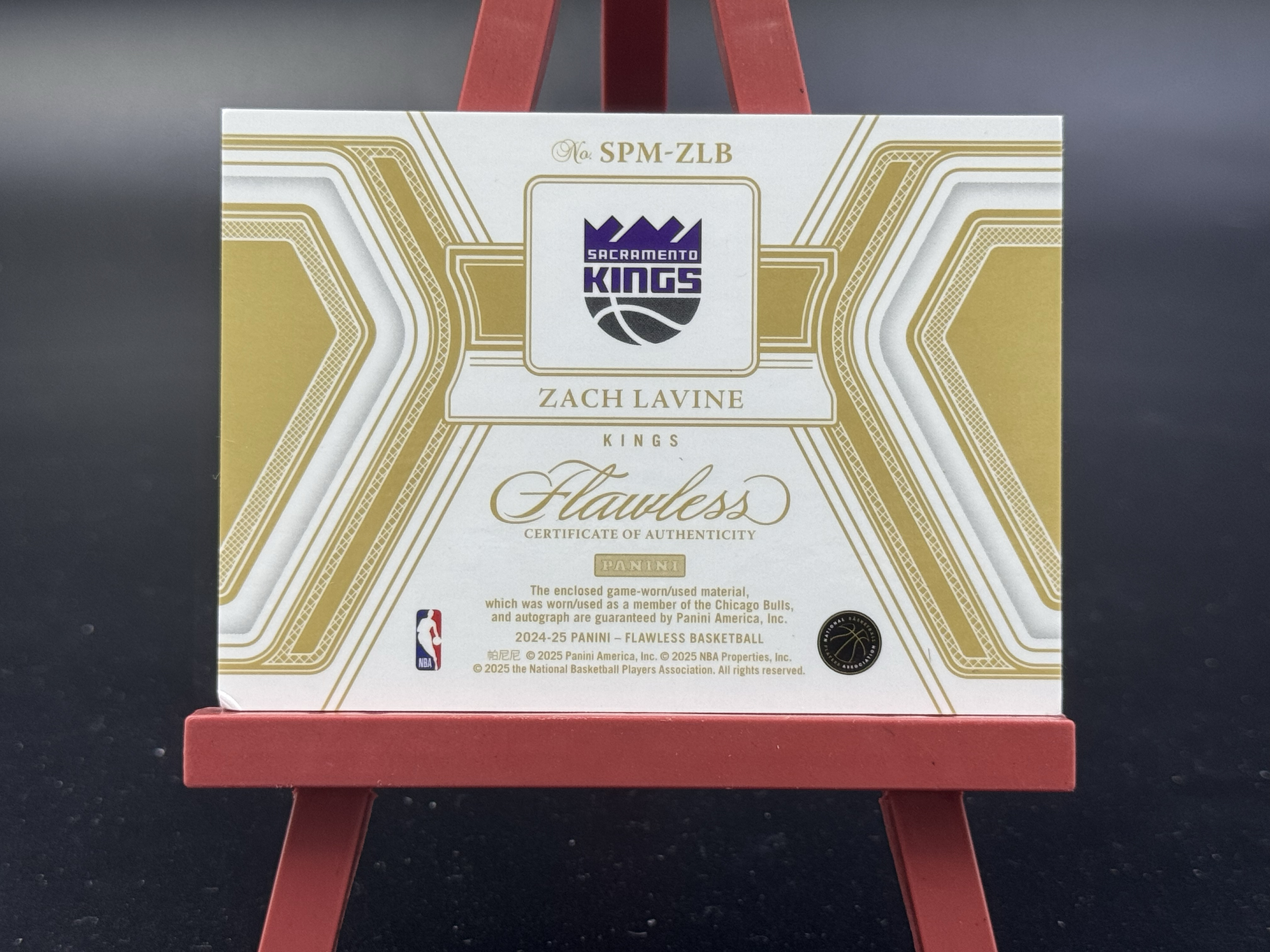2024-25 Flawless Zach LaVine 手提 国王 公牛 扎克 拉文 22/25编 银闪版 双色球衣物料切割 签字 卡签 GU亲穿落场 左下角有折痕 卡品如图 S名Hzo1023
