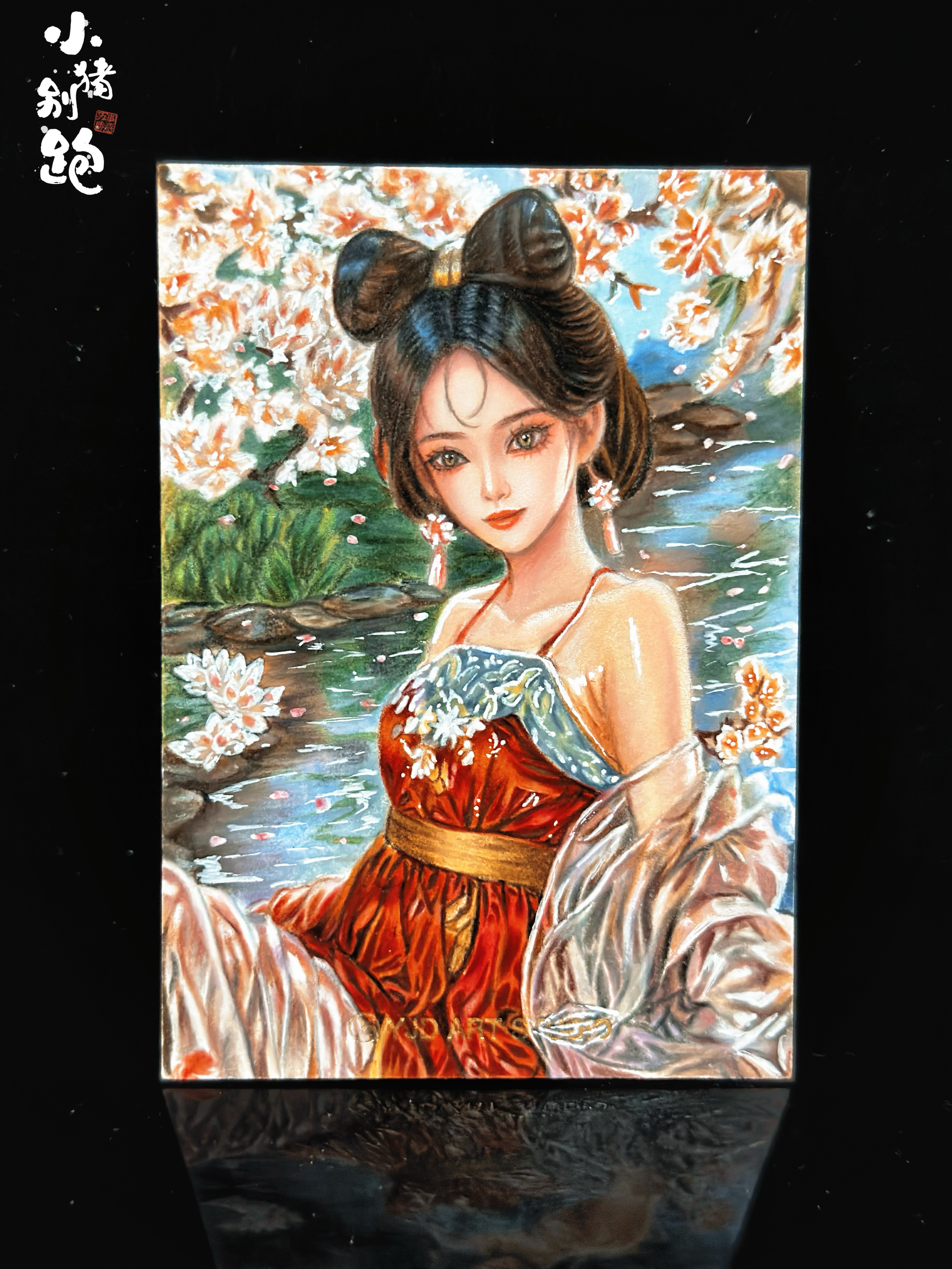 〖小猪别跑hit手绘〗【画师:MJ】 类型:1/1 亲签 手绘卡 sketch card 上架手绘卡为工作室出品,画师亲笔所绘,并非印刷卡,本店上架时间通常为周三或周六,请老板们多关注!