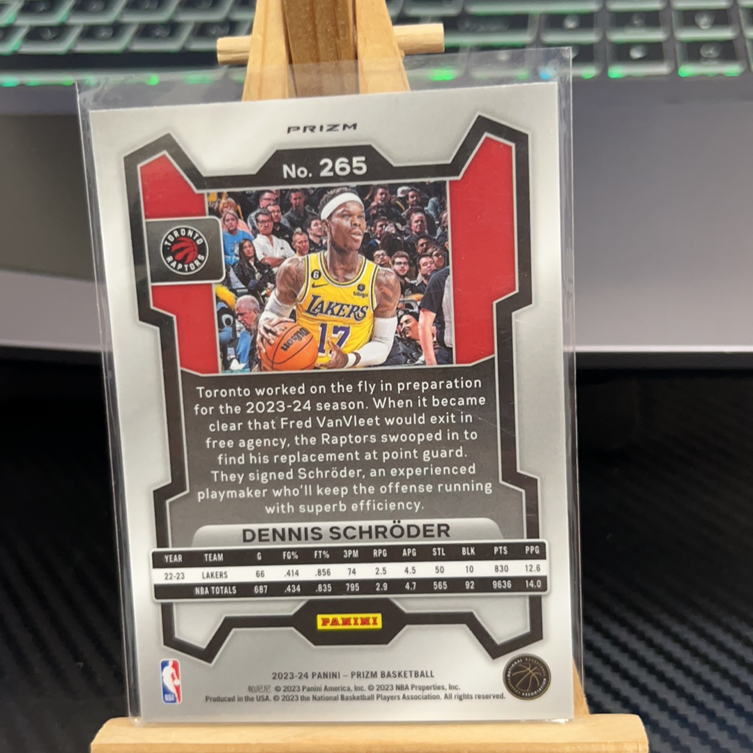 2023-24 Panini Prizm Pascal Siakam 西亚卡姆 猛龙 银折 碎冰折 折射 prizm系列 pz 卡品如图 凑图必备 值得收藏! 免费代卖!