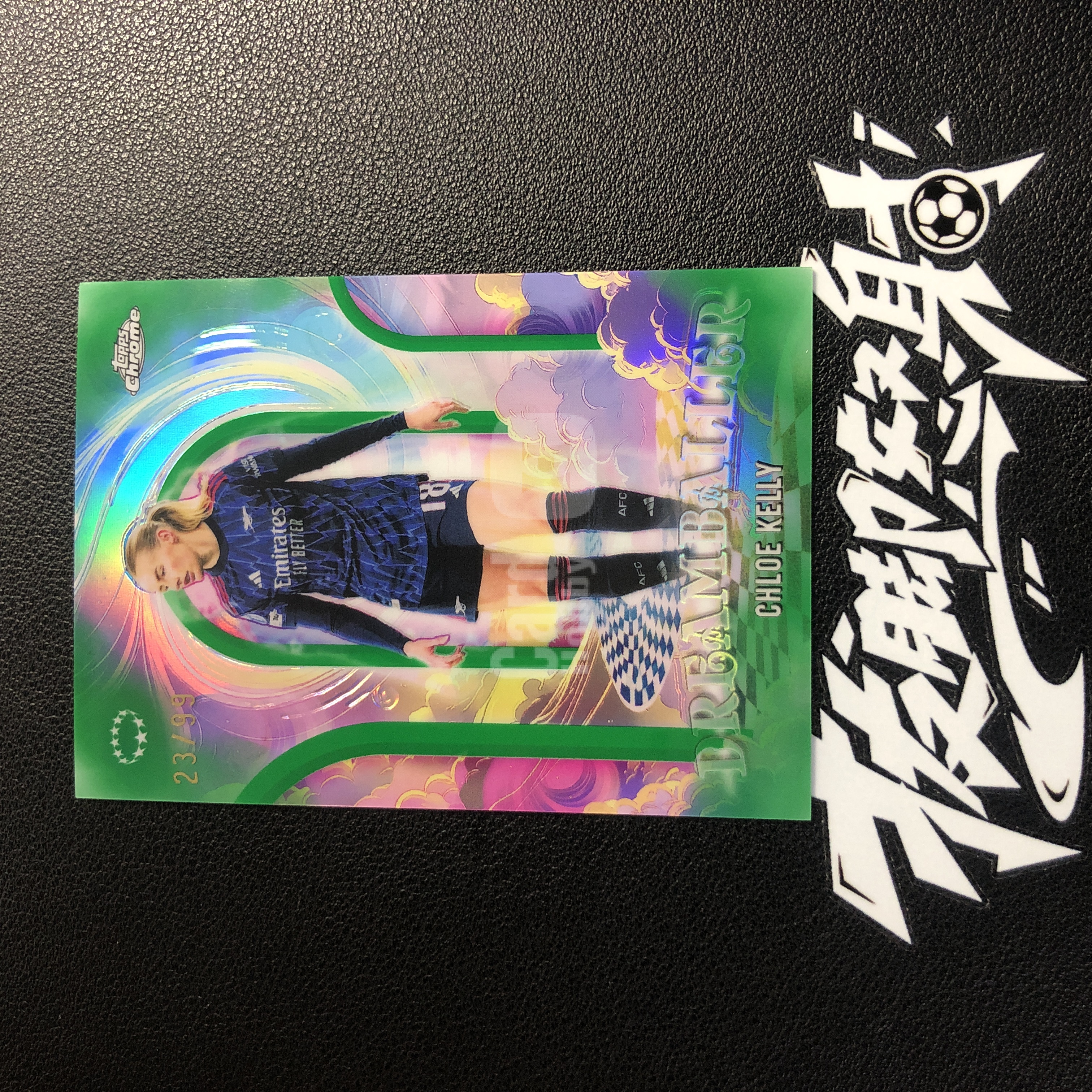 【拔脚代卖】2026 Topps Chrome 欧冠  Chloe Kelly 凯莉 阿森纳 女足 曼城 女足 23/99编 绿折 Dreamballer 梦幻球员特卡收藏必备 瑕疵如图｜拔脚毛毛AT4
