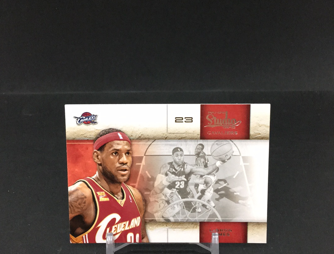 【DC拍卖】11.19 PANINI STUDIO 元年系列 03白金一代领军人物 现今联盟第一人 LBJ 皇帝 勒布朗 詹姆斯
