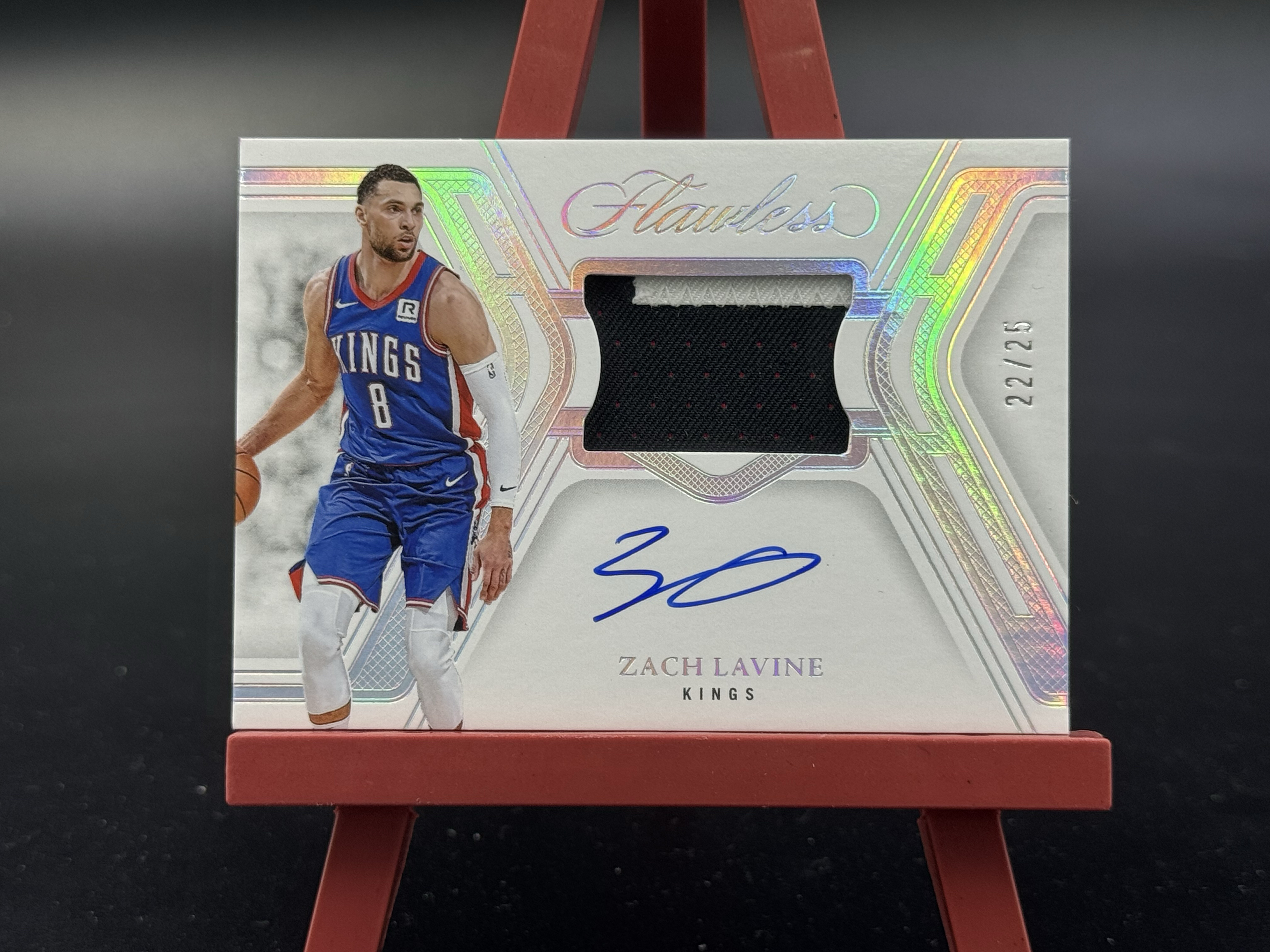2024-25 Flawless Zach LaVine 手提 国王 公牛 扎克 拉文 22/25编 银闪版 双色球衣物料切割 签字 卡签 GU亲穿落场 左下角有折痕 卡品如图 S名Hzo1023